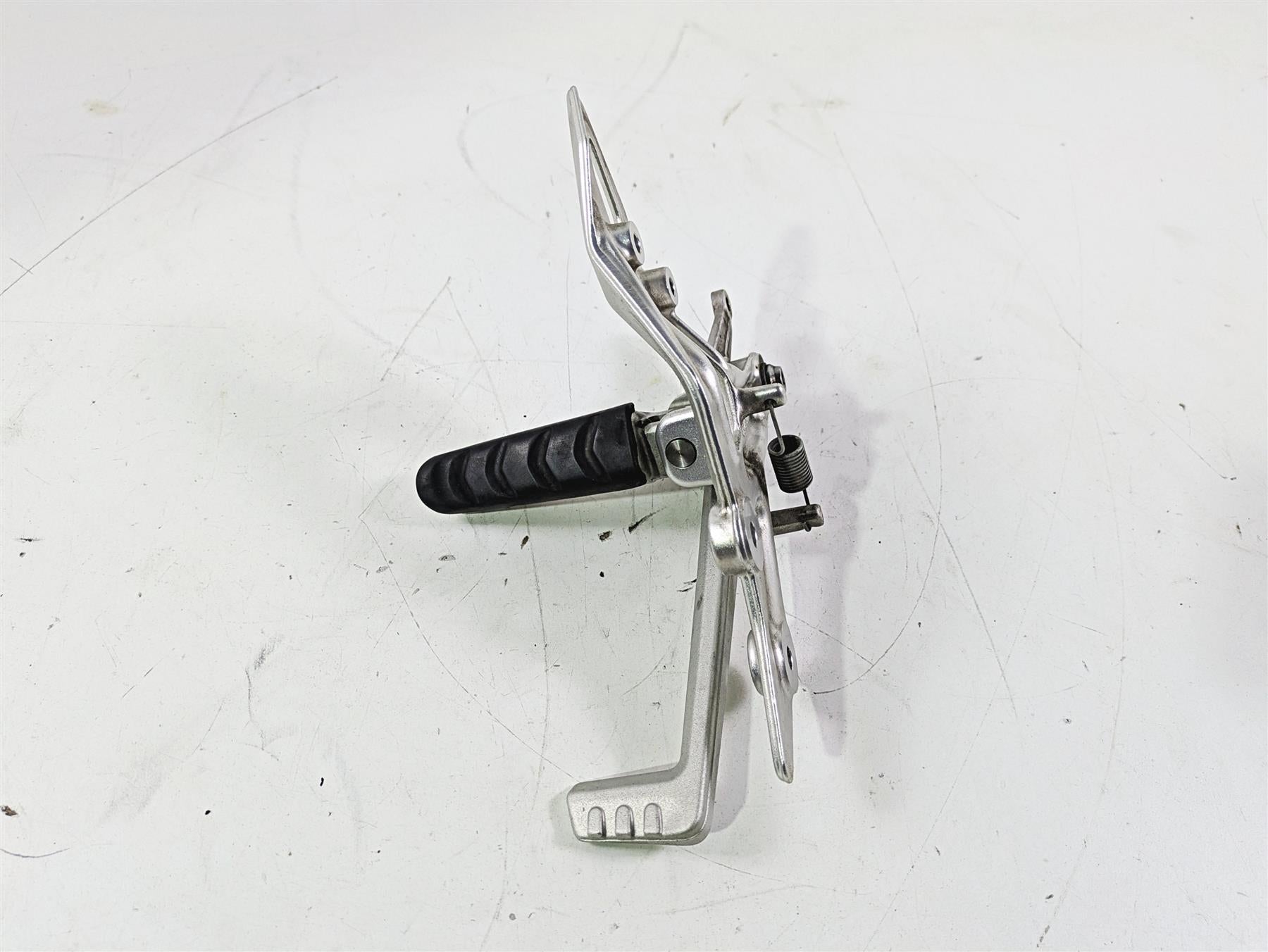 2016 BMW R1200RS K54 Right Rider Footpeg & Brake Pedal 46718540797 {{ shop.shopifyCountryName }} - Mototech271