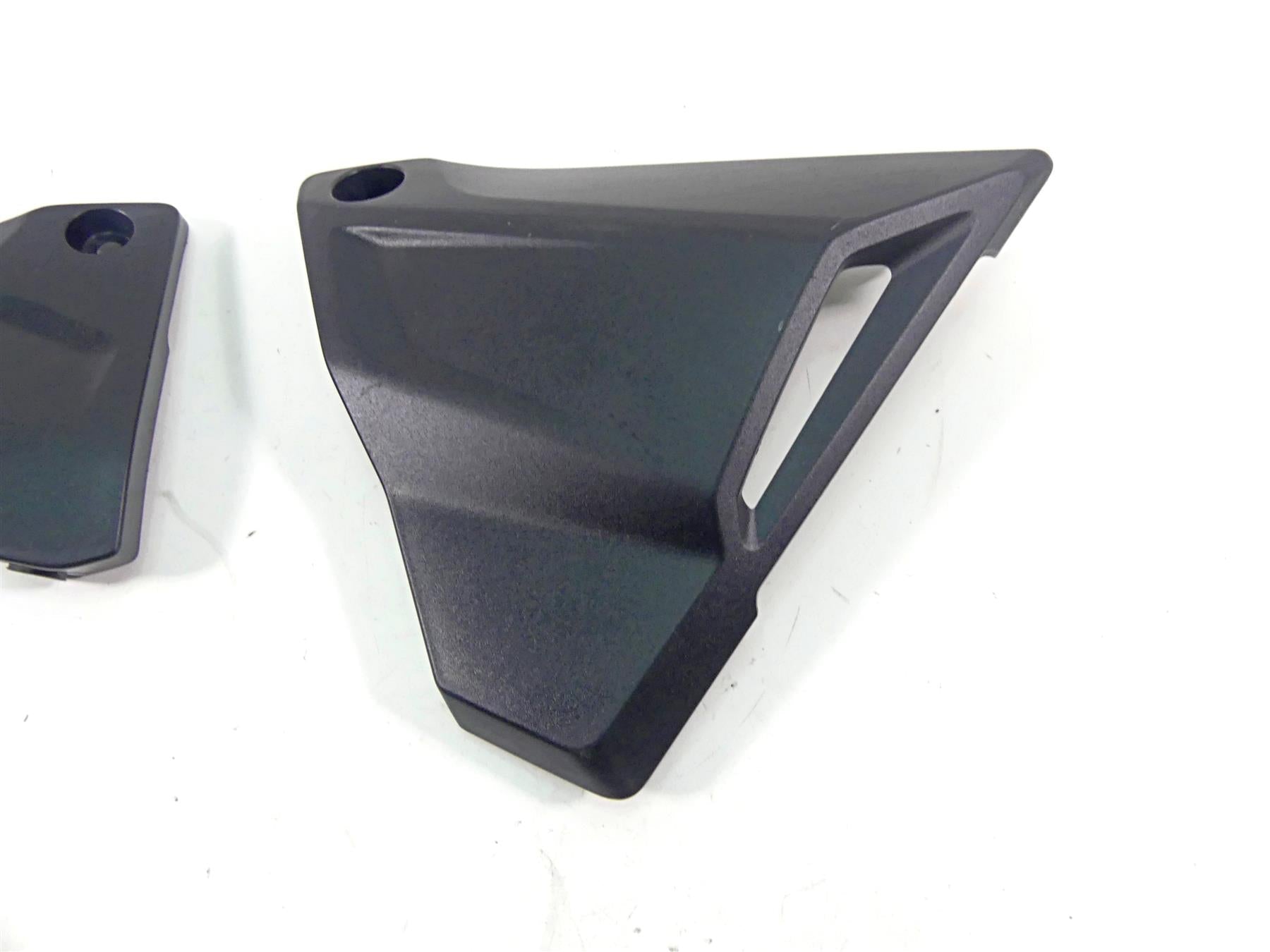 2014 BMW R1200GS K50 Left Right Side Battery Cover Set 46638523156 46638523155 {{ shop.shopifyCountryName }} - Mototech271