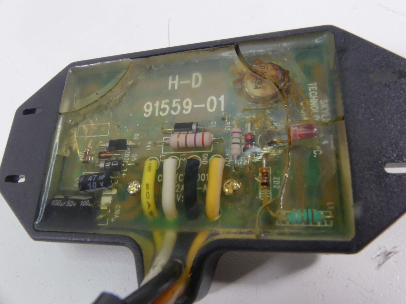 2006 Harley Touring FLHCU SE CVO Garage Door Transmitter Module HD383T 91559-01 {{ shop.shopifyCountryName }} - Mototech271