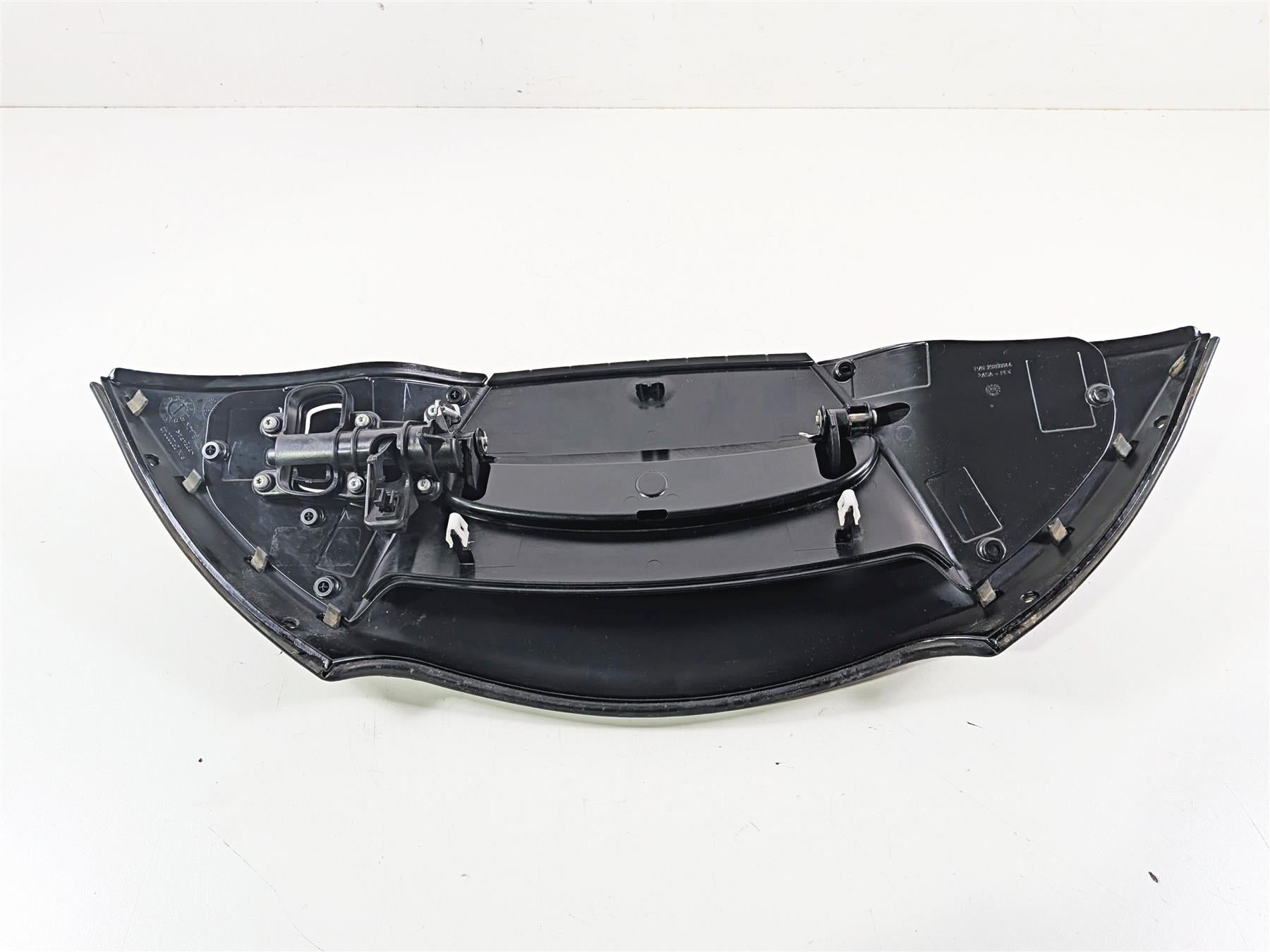 2020 Harley Touring FLTRK Road Glide Air Vent Duct Upper Fairing -Read 29200042 {{ shop.shopifyCountryName }} - Mototech271