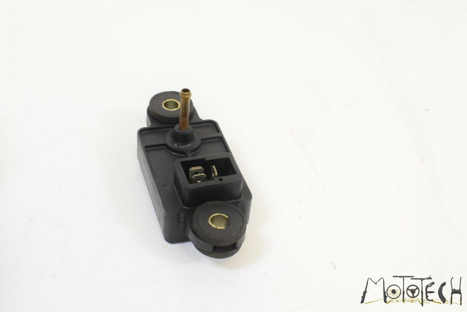 1995 Yamaha V Max 1200 Intake Boost Pressure Sensor 22N-82380-10-00 {{ shop.shopifyCountryName }} - Mototech271