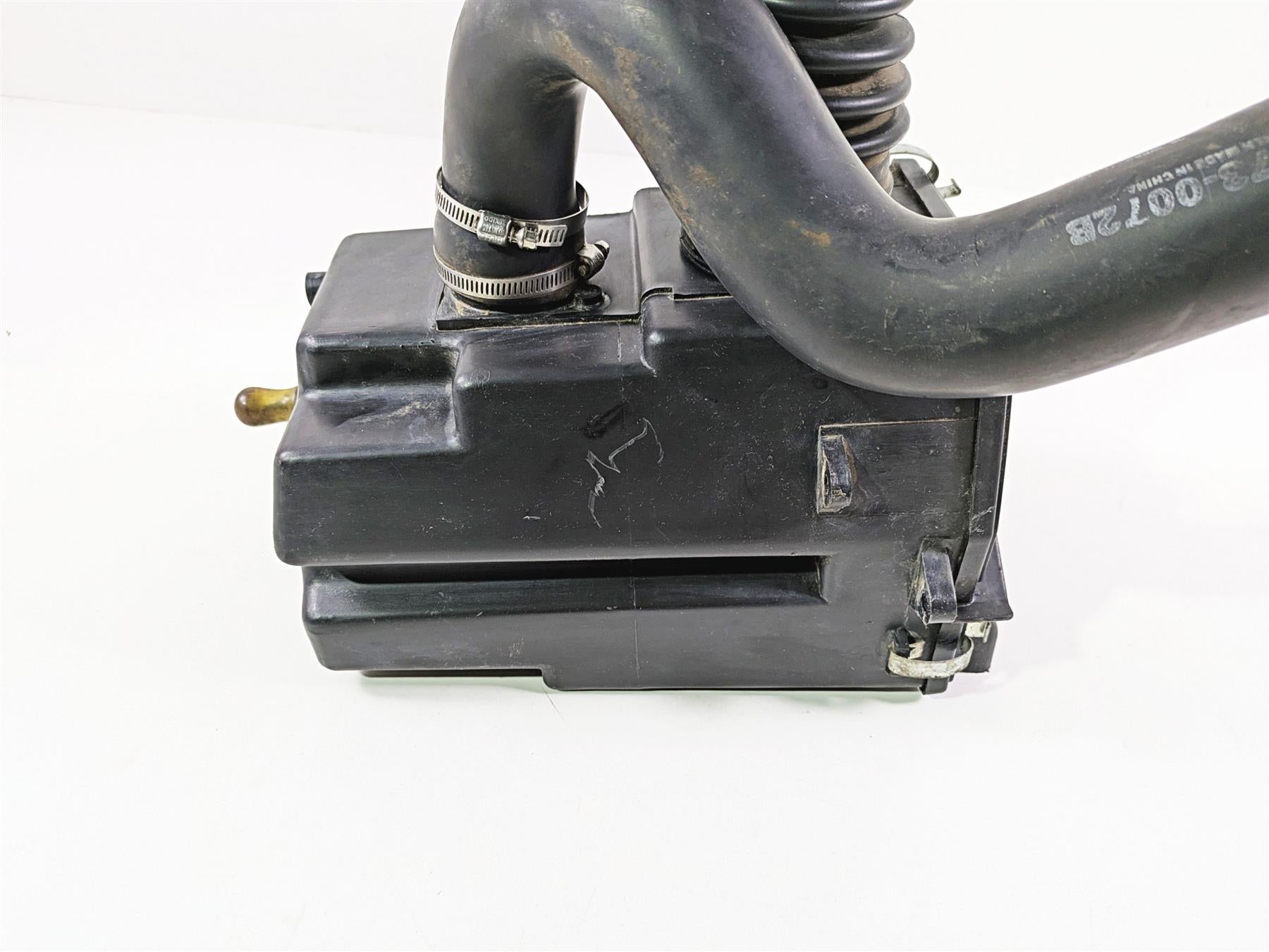 2010 Kawasaki 610 4x4 Mule Air Box Cleaner & Tubes Set 11011-1367 {{ shop.shopifyCountryName }} - Mototech271
