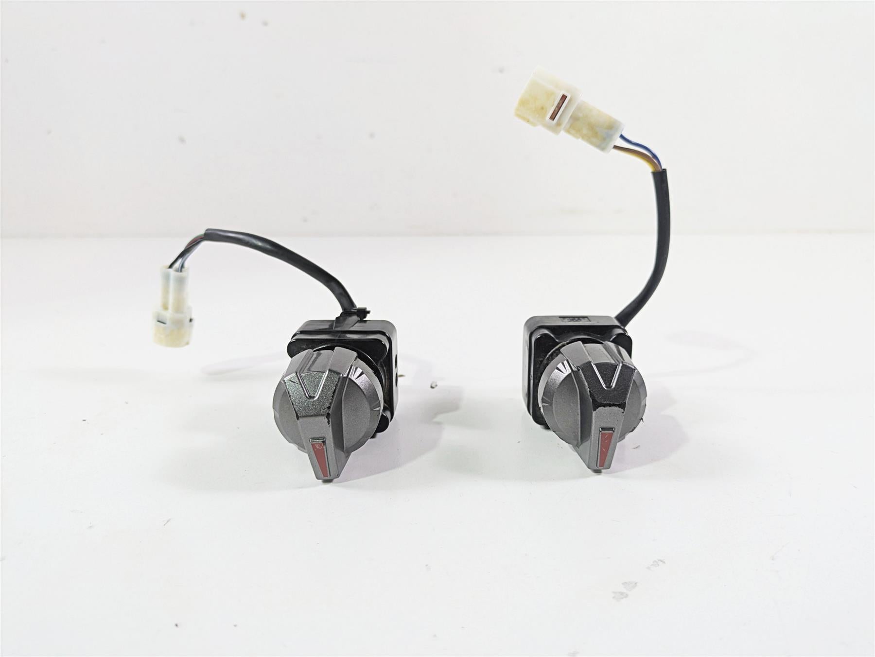 2020 Yamaha YXZ1000 R SS XTR 2 Wheel Drive & Light Switch Set 1XD-H2510-11-00 {{ shop.shopifyCountryName }} - Mototech271