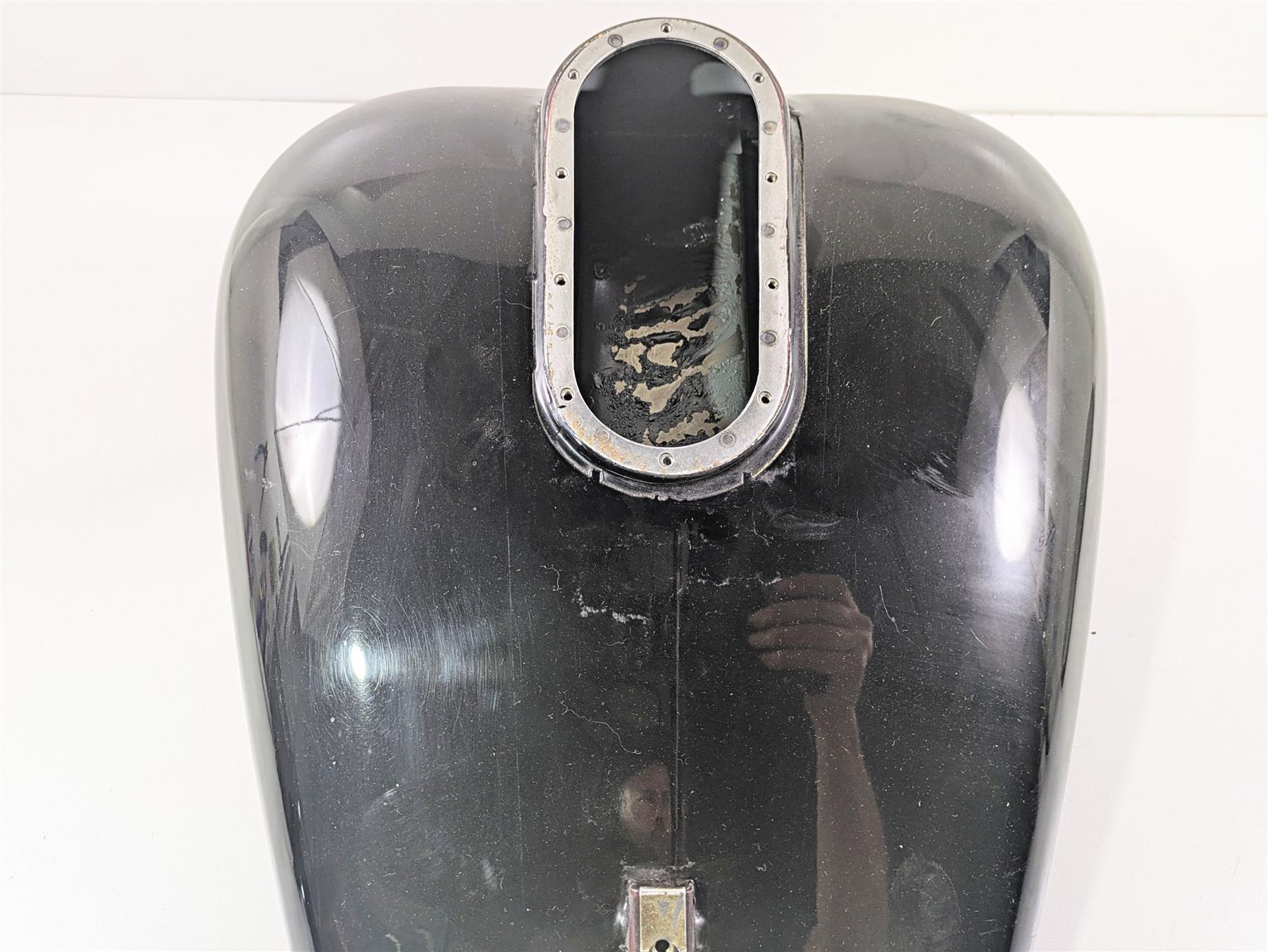 2001 Harley Touring FLHX Street Glide Fuel Gas Petrol Tank - Dented 61356-00 {{ shop.shopifyCountryName }} - Mototech271