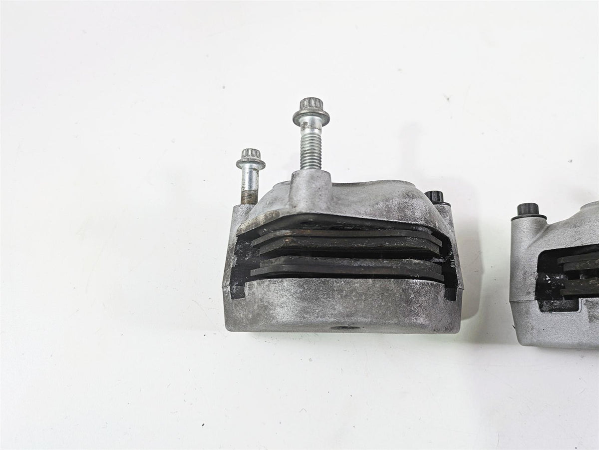 2007 Harley Touring FLHRSE CVO Road King Front Brake Caliper Set 44381-99C {{ shop.shopifyCountryName }} - Mototech271