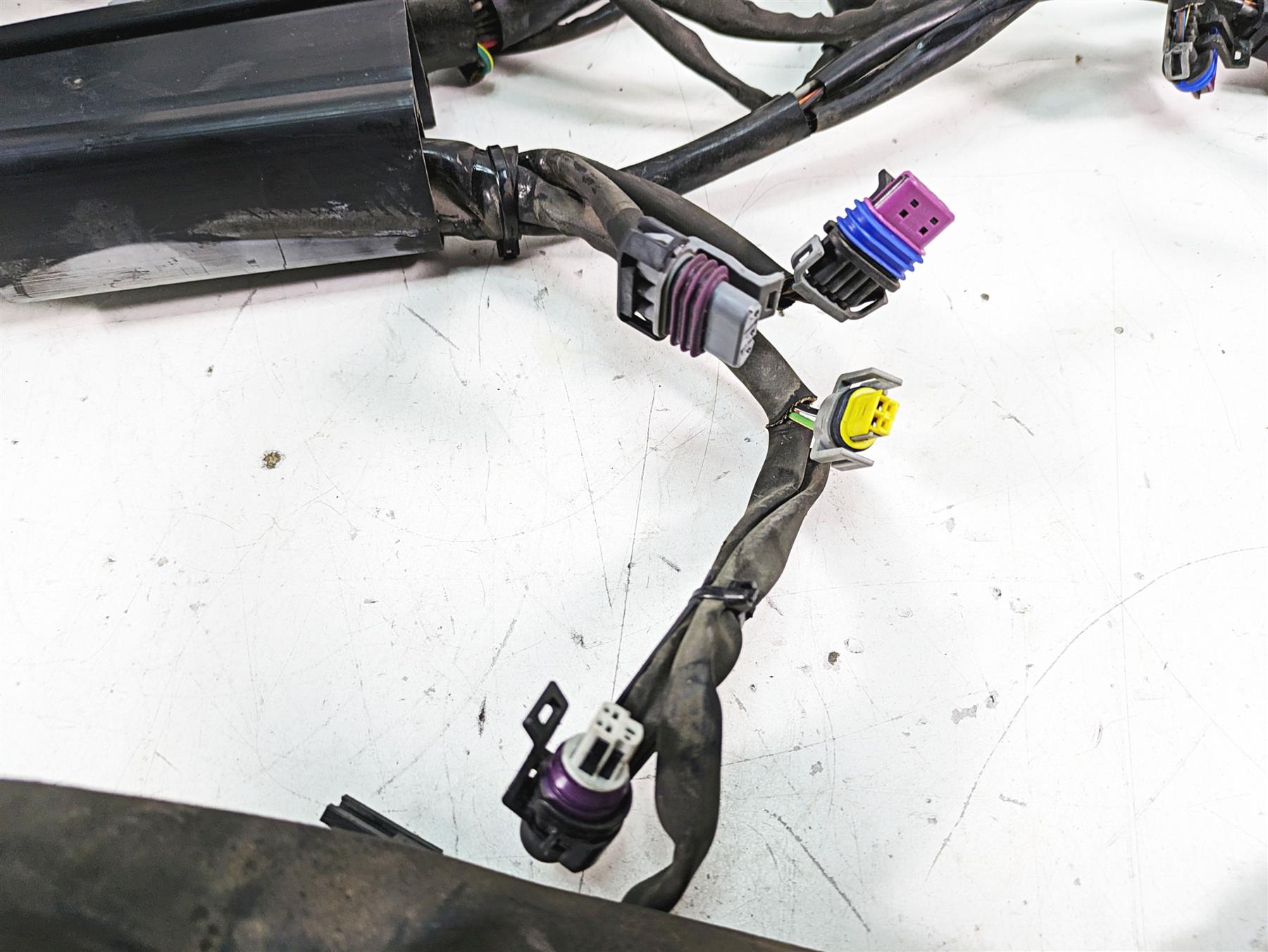 2009 Harley FXCWC Softail Rocker C Main Wiring Harness Loom - No Cut 70452-08 {{ shop.shopifyCountryName }} - Mototech271