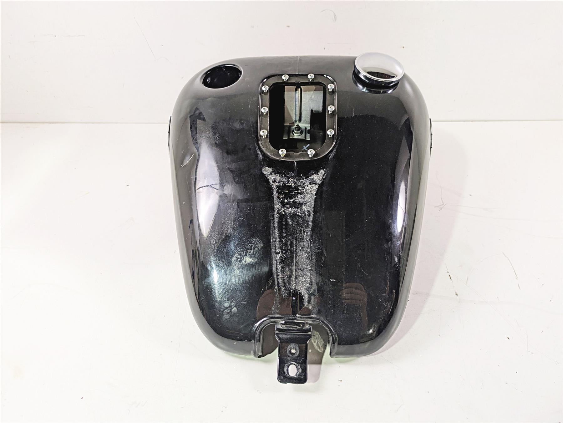 2014 Harley FLS Softail Slim Fuel Gas Petrol Tank Reservoir - Read 61625-11 {{ shop.shopifyCountryName }} - Mototech271