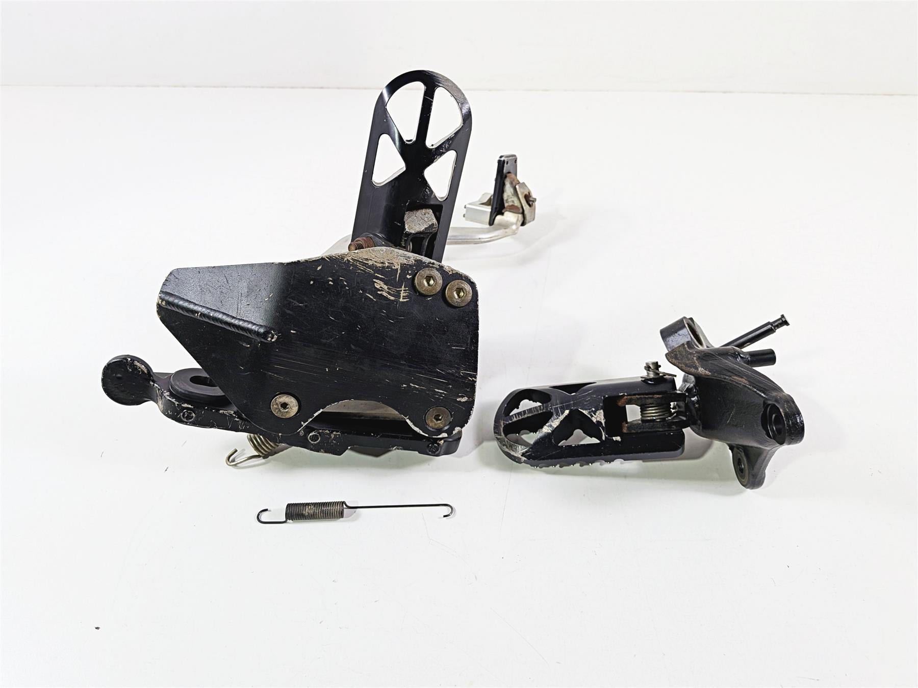 2017 Honda CRF1000 Africa Twin Left Right Front Foot Peg Set 50625-MJP-G50-Mototech271