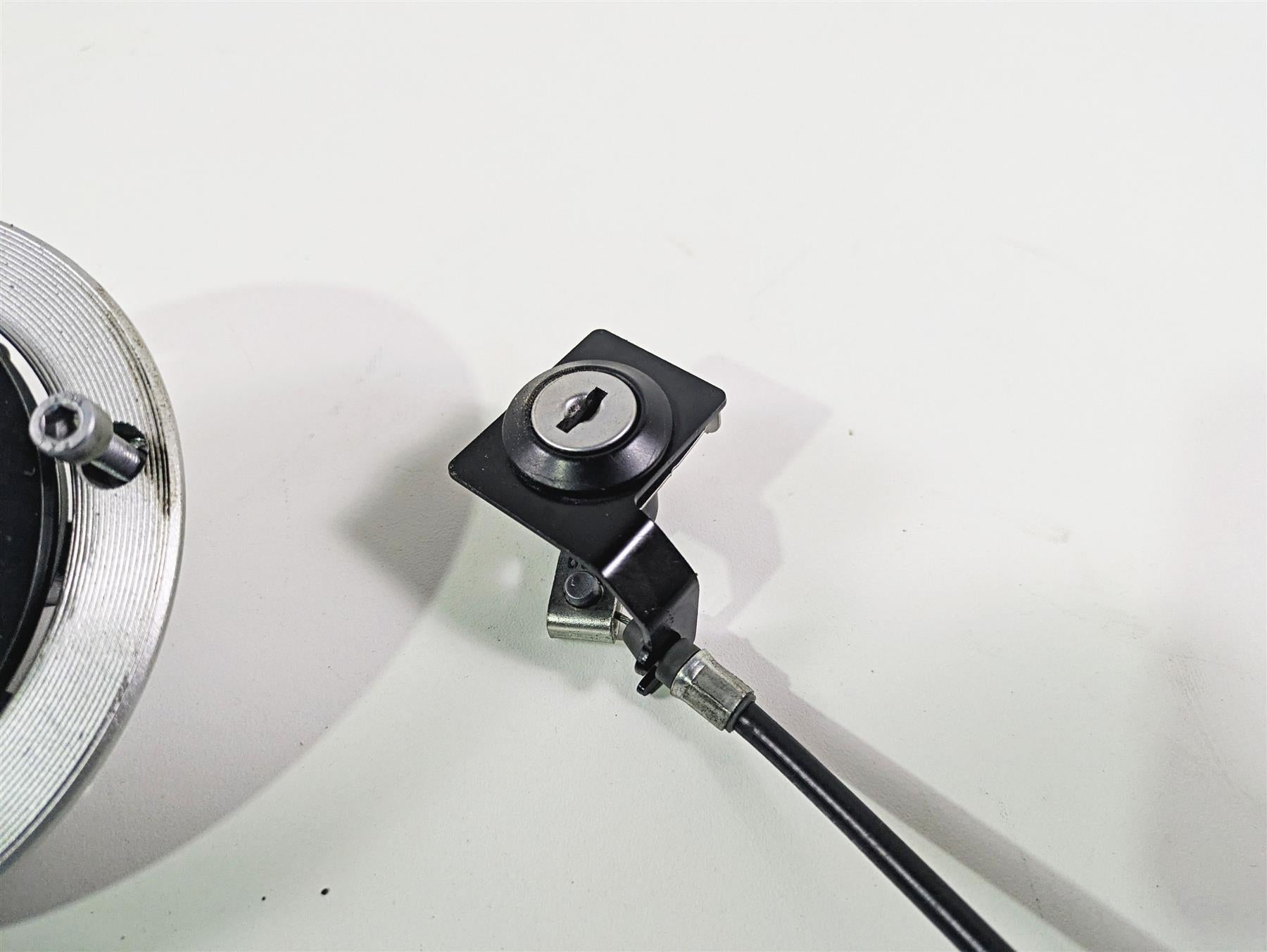 2016 Kawasaki ZX10R Ninja Ignition Switch Key Lock Tank Cap Set 27048-5104 {{ shop.shopifyCountryName }} - Mototech271