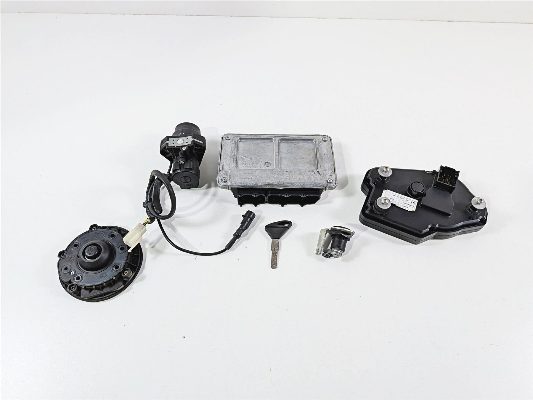 2014 Aprilia RSV4 RR Factory Speedo Ignition Switch Key Cdi Set 14K CM228217 {{ shop.shopifyCountryName }} - Mototech271
