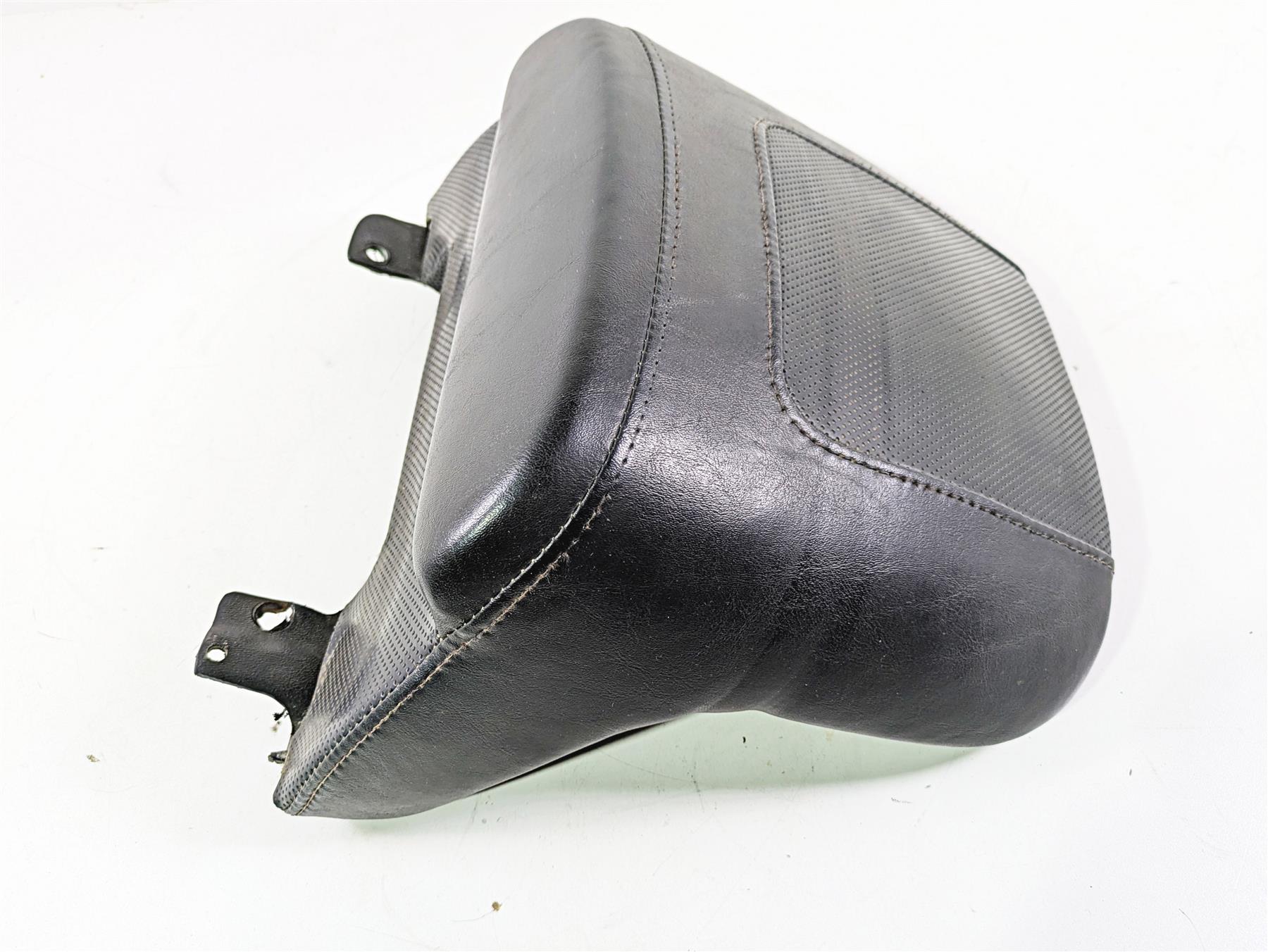 2013 Harley VRSCF Muscle Rod Rear Passenger Seat Saddle - Read 52438-09 {{ shop.shopifyCountryName }} - Mototech271