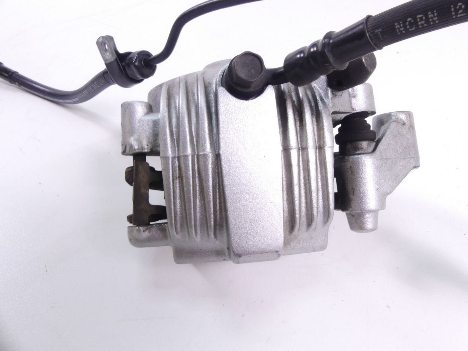 2006 Harley Sportster XL1200 C Front Brake Caliper & Line Set 44121-04A {{ shop.shopifyCountryName }} - Mototech271
