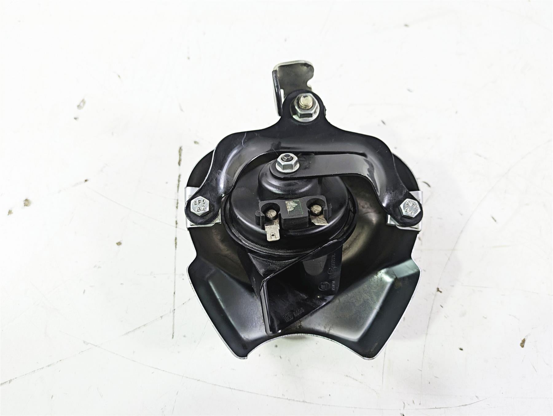 2012 Harley VRSCF Muscle V Rod Horn & Cover 69053-09 {{ shop.shopifyCountryName }} - Mototech271