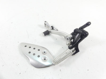 2017 Triumph Thruxton 1200 R Left Front Footpeg Shifter Set T2088079 T2081562 {{ shop.shopifyCountryName }} - Mototech271