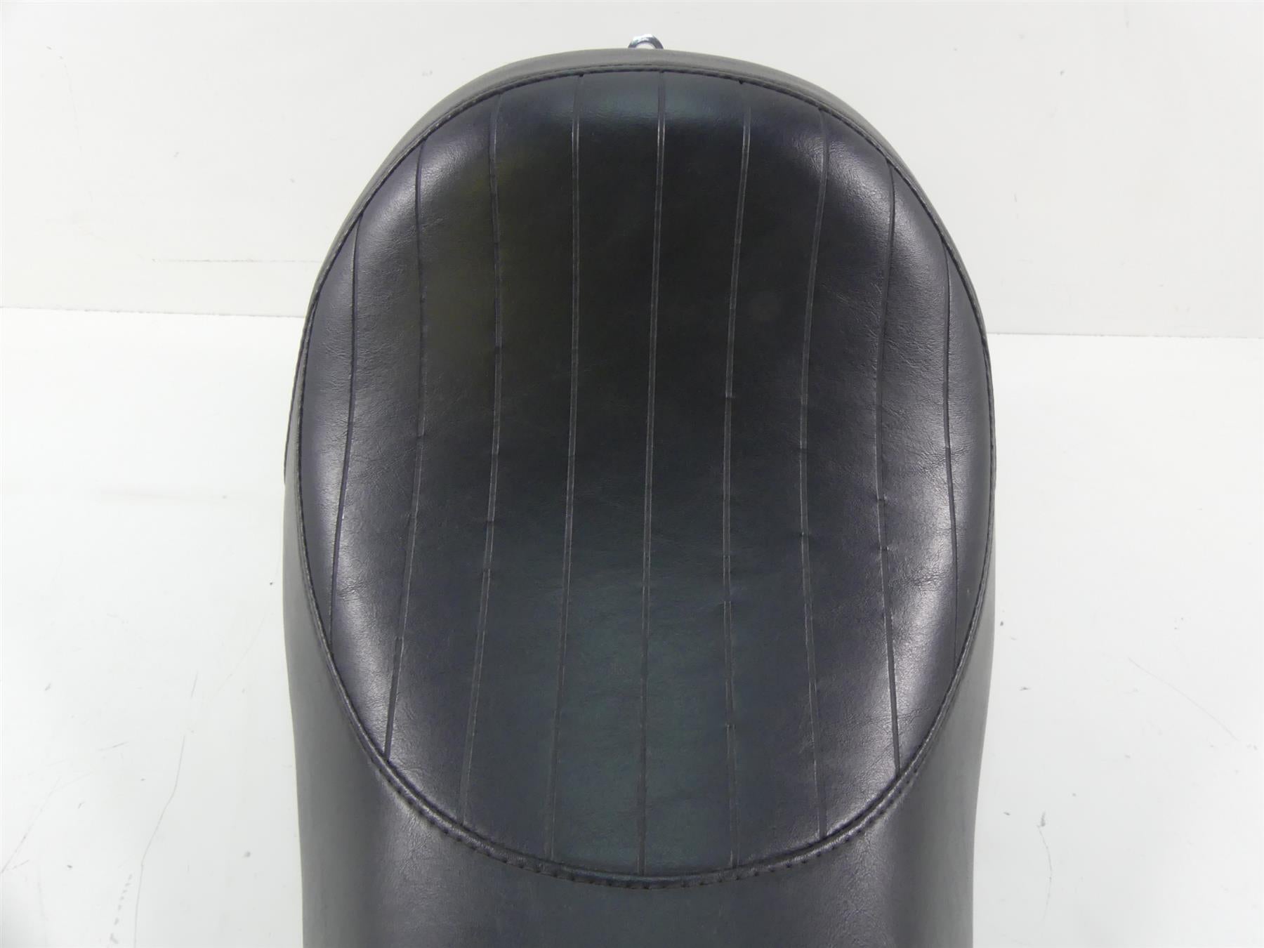 2009 Harley FXDF Dyna Fat Bob Front Driver Rider Saddle Seat - No Tears 53108-08 {{ shop.shopifyCountryName }} - Mototech271