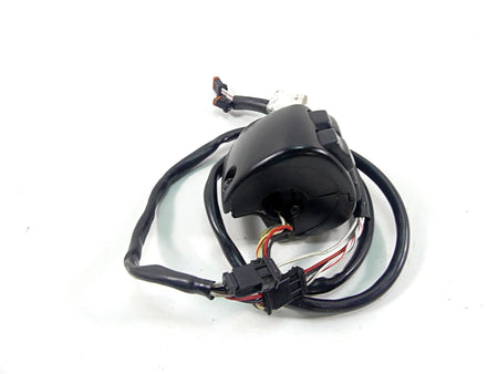 2016 Harley Softail FLS Slim Right Hand Start Stop Control Switch 71500297 {{ shop.shopifyCountryName }} - Mototech271