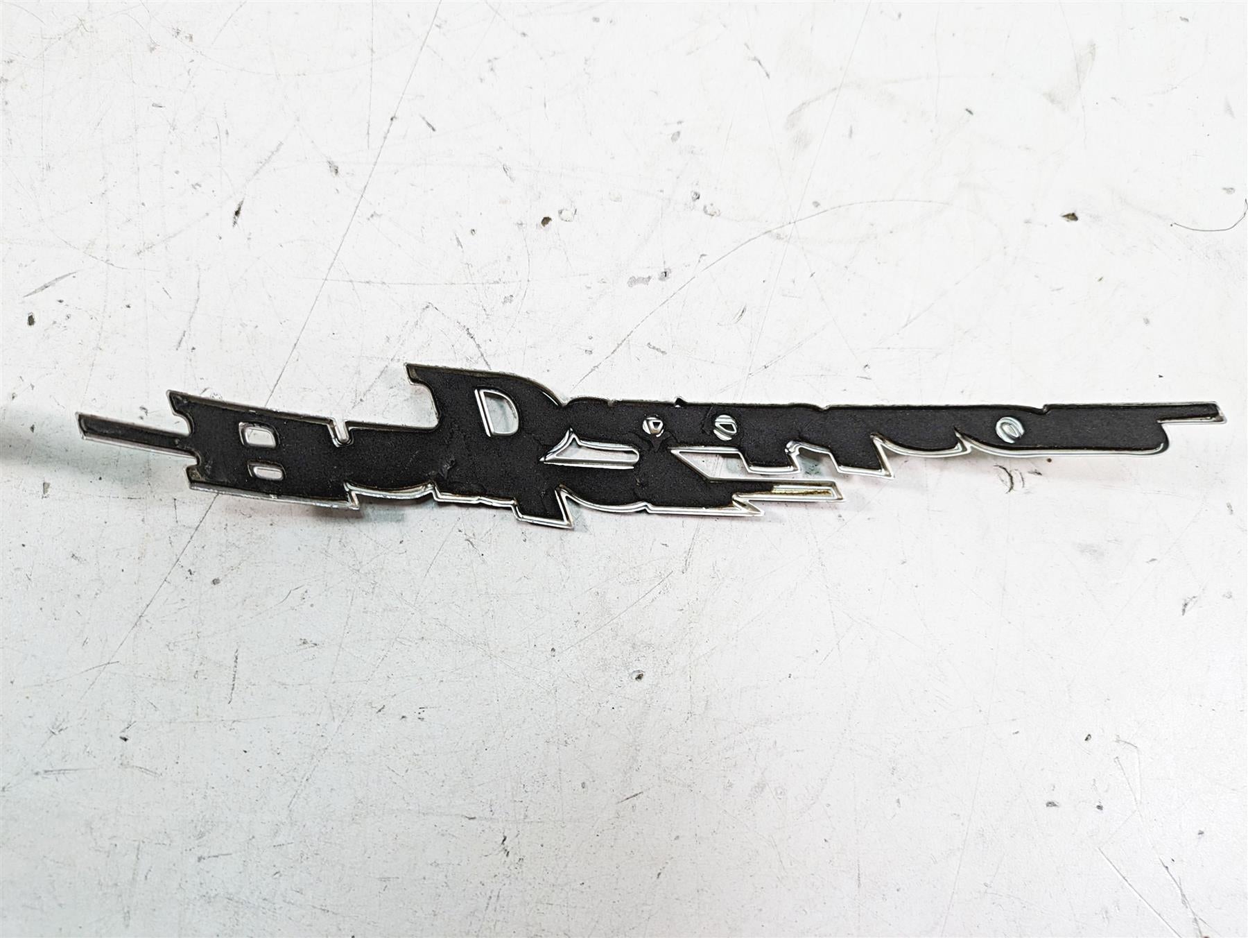 2013 Harley Touring FLHX Street Glide Fuel Tank Emblem Medallion Set 62435-11 {{ shop.shopifyCountryName }} - Mototech271