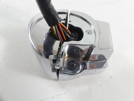 2007 Harley Touring FLHTCU SE CVO Electra Glide Right Control Switch 71684-06A {{ shop.shopifyCountryName }} - Mototech271