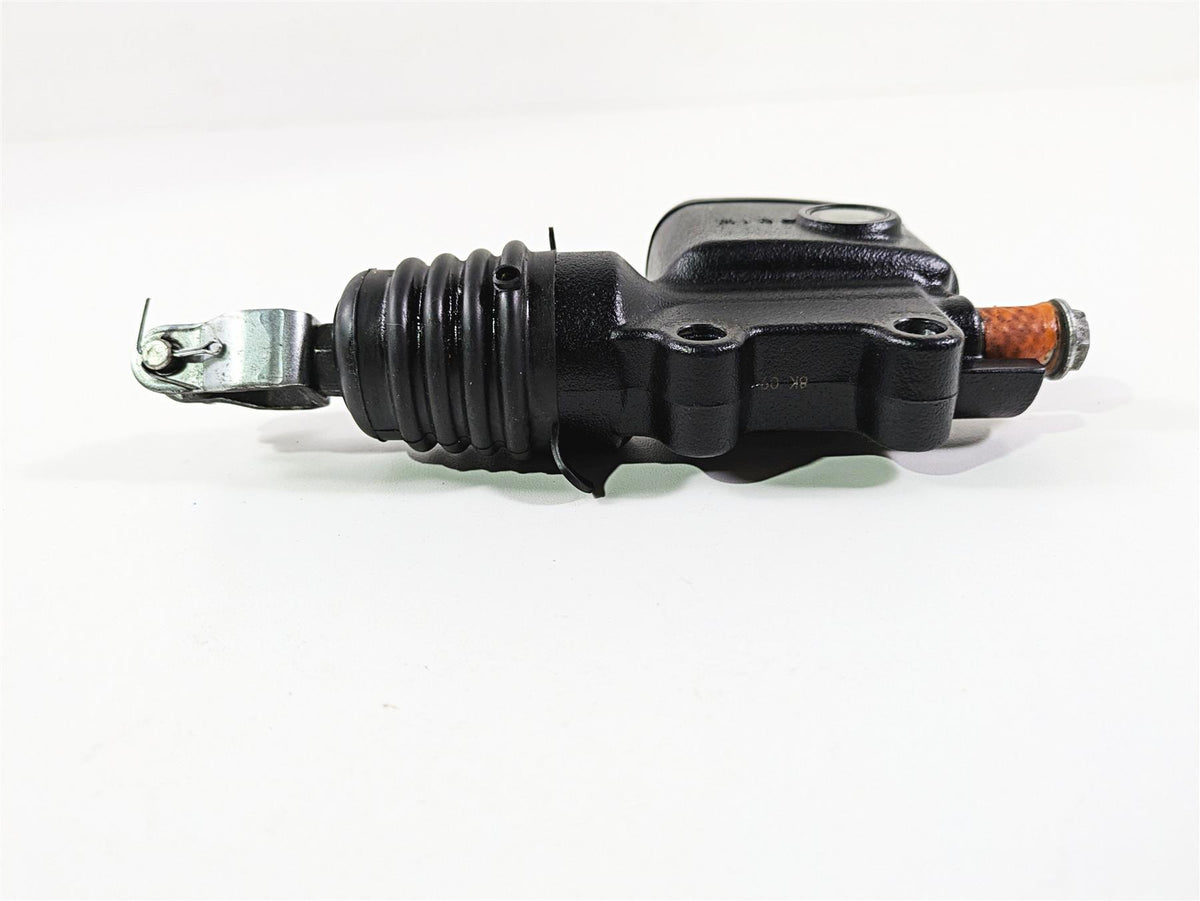 2019 Harley Softail FXDR 114 Rear Brake Master Cylinder 5/8" 41700460 {{ shop.shopifyCountryName }} - Mototech271