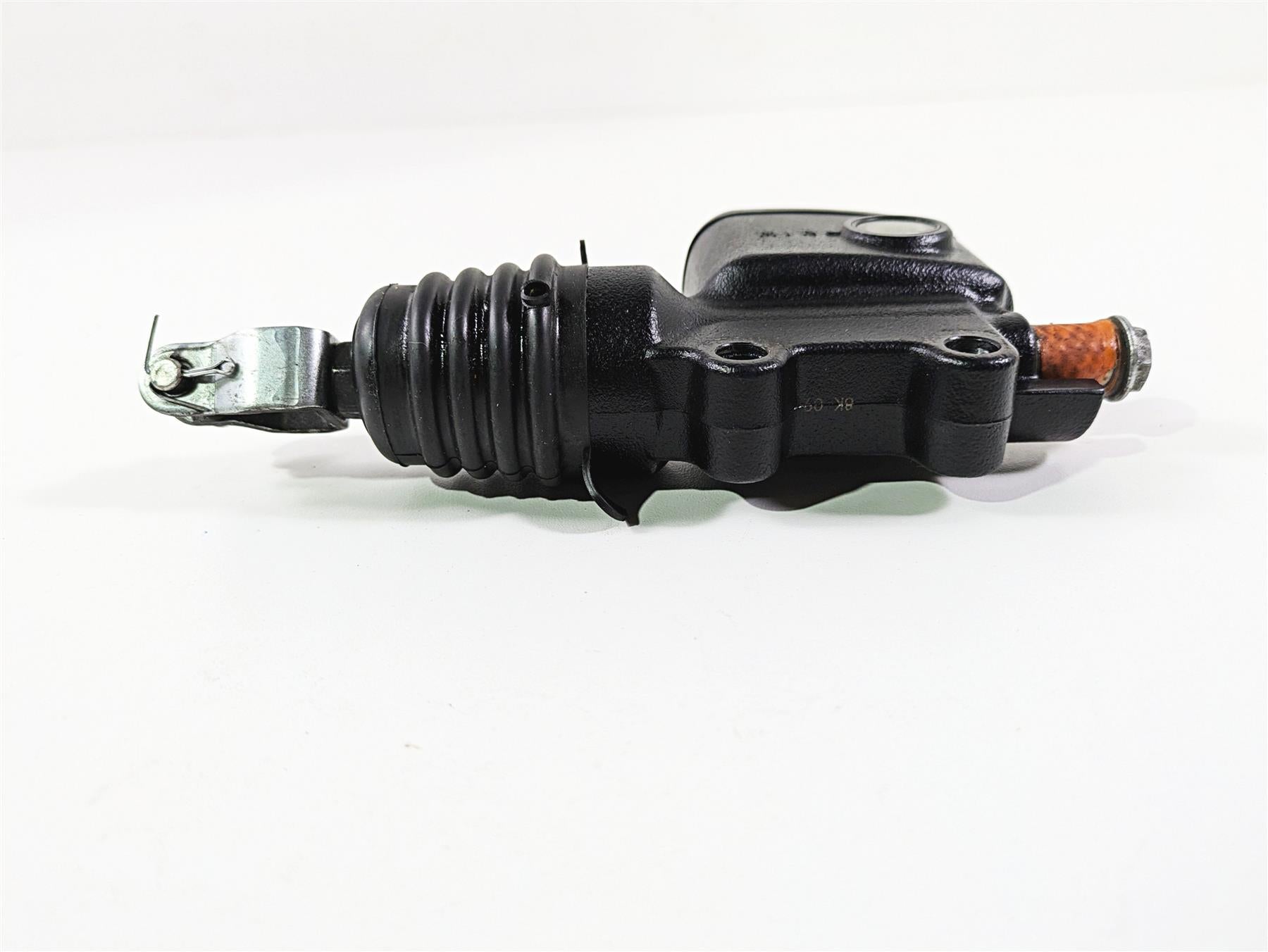 2019 Harley Softail FXDR 114 Rear Brake Master Cylinder 5/8" 41700460 {{ shop.shopifyCountryName }} - Mototech271
