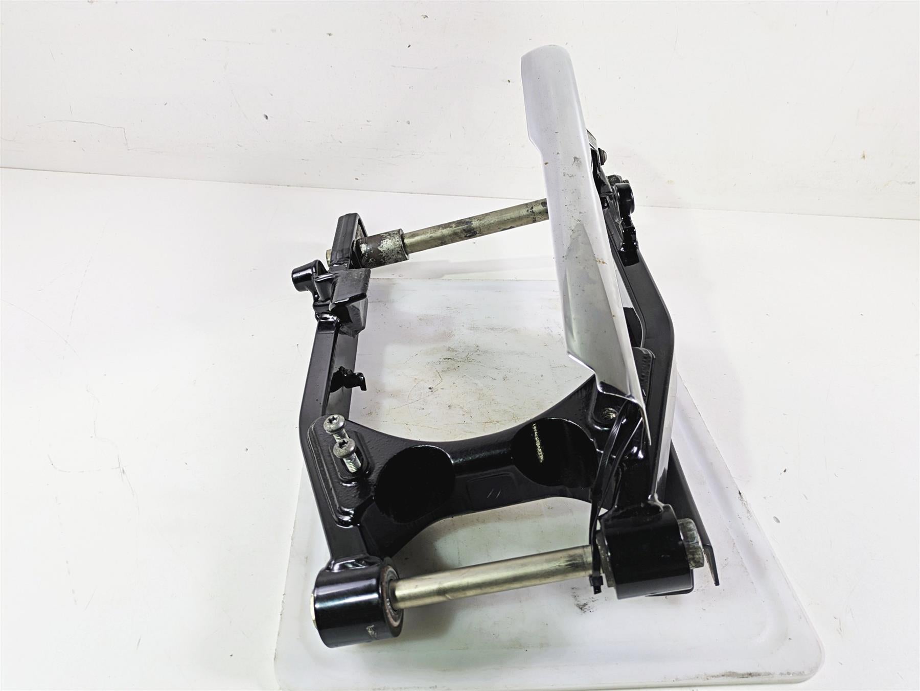 2015 Harley FXDF Dyna Fat Bob Rear Swingarm & Belt Guards 47820-10 {{ shop.shopifyCountryName }} - Mototech271