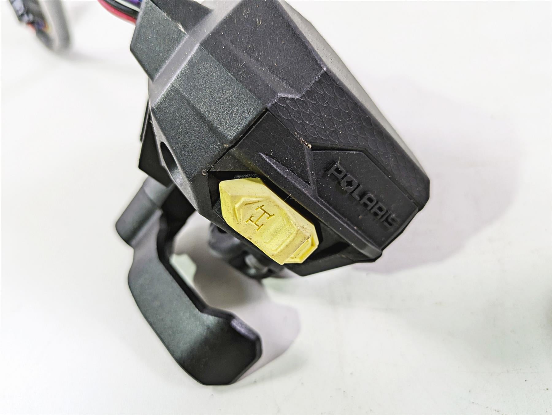 2020 Polaris Sportsman 1000 XP Thumb Hand Throttle Awd Switch Control 2010436 {{ shop.shopifyCountryName }} - Mototech271