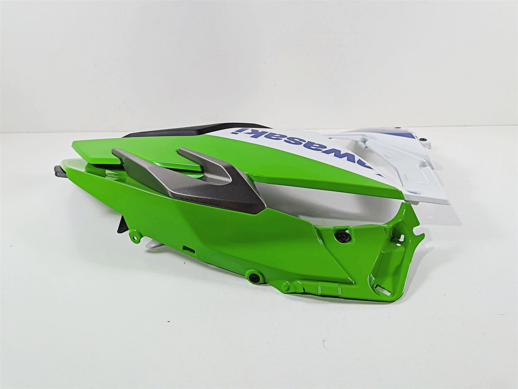 2024 Kawasaki EX500 Ninja 40th An. Right Side Main Cover Fairing 55061-5201 {{ shop.shopifyCountryName }} - Mototech271