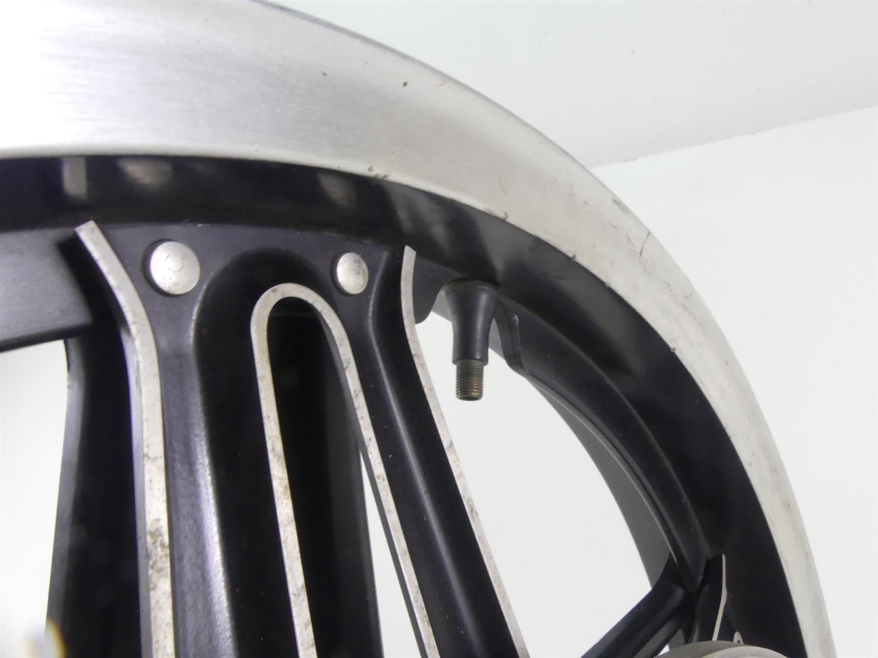 1980 Honda CB750C Custom Front Straight 19x2.15 Wheel Rim 44650-445-771 {{ shop.shopifyCountryName }} - Mototech271