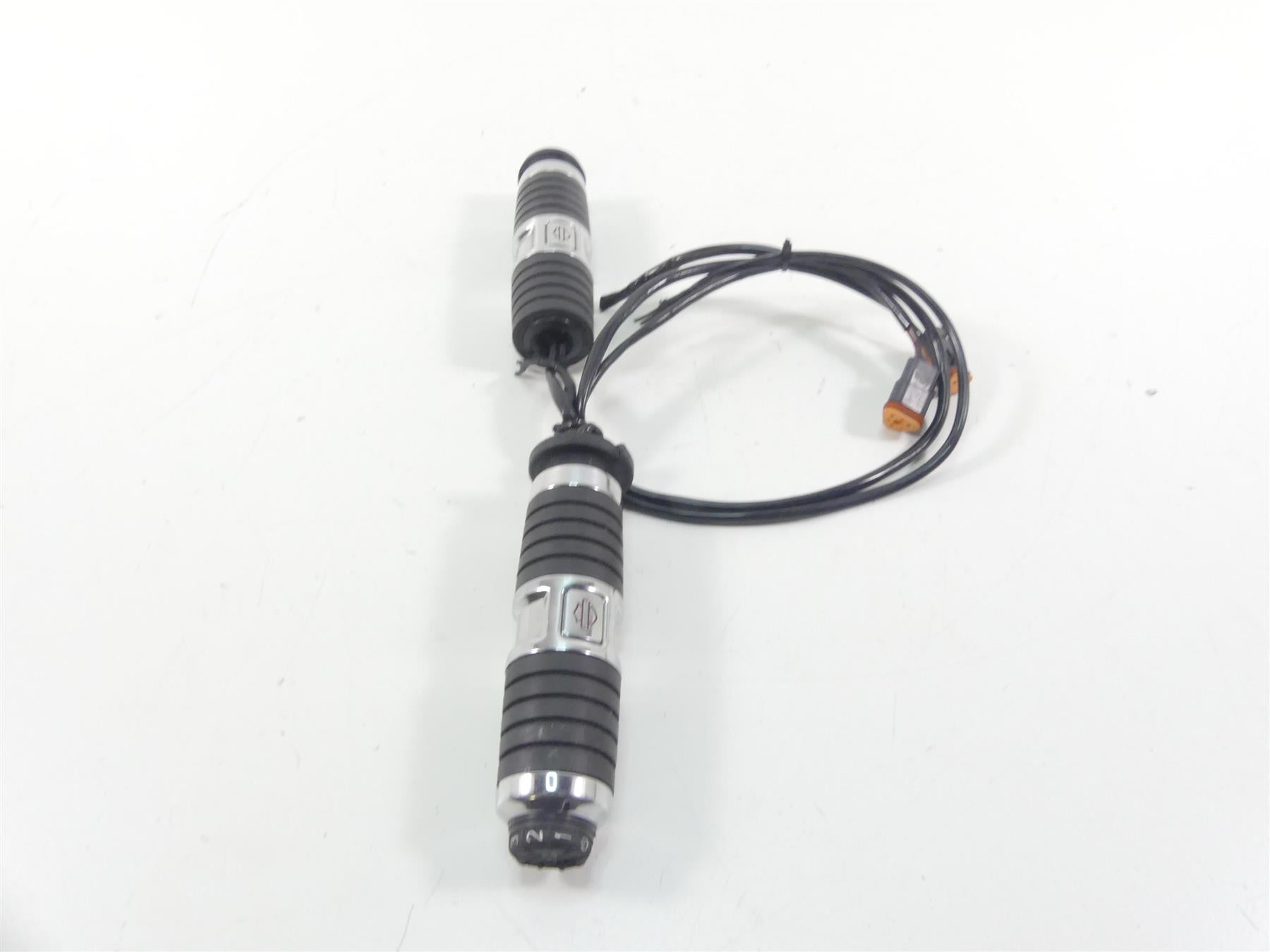 2009 Harley FLHTCU SE4 CVO E-Glide Kahuna Heated Hand Grip Set