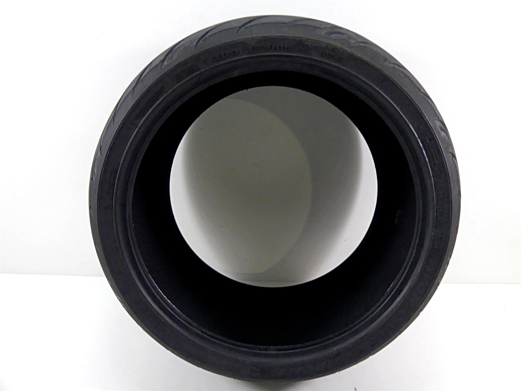 Used Rear Motorcycle Tire Avon Cobra 300/35VR18 4120216 {{ shop.shopifyCountryName }} - Mototech271