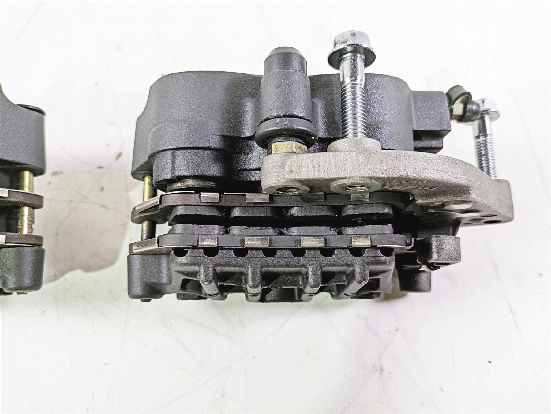 2002 Honda V-Twin VTX1800 C Front Brake Calipers Nissin 6 Piston 45150-MCH-006 {{ shop.shopifyCountryName }} - Mototech271
