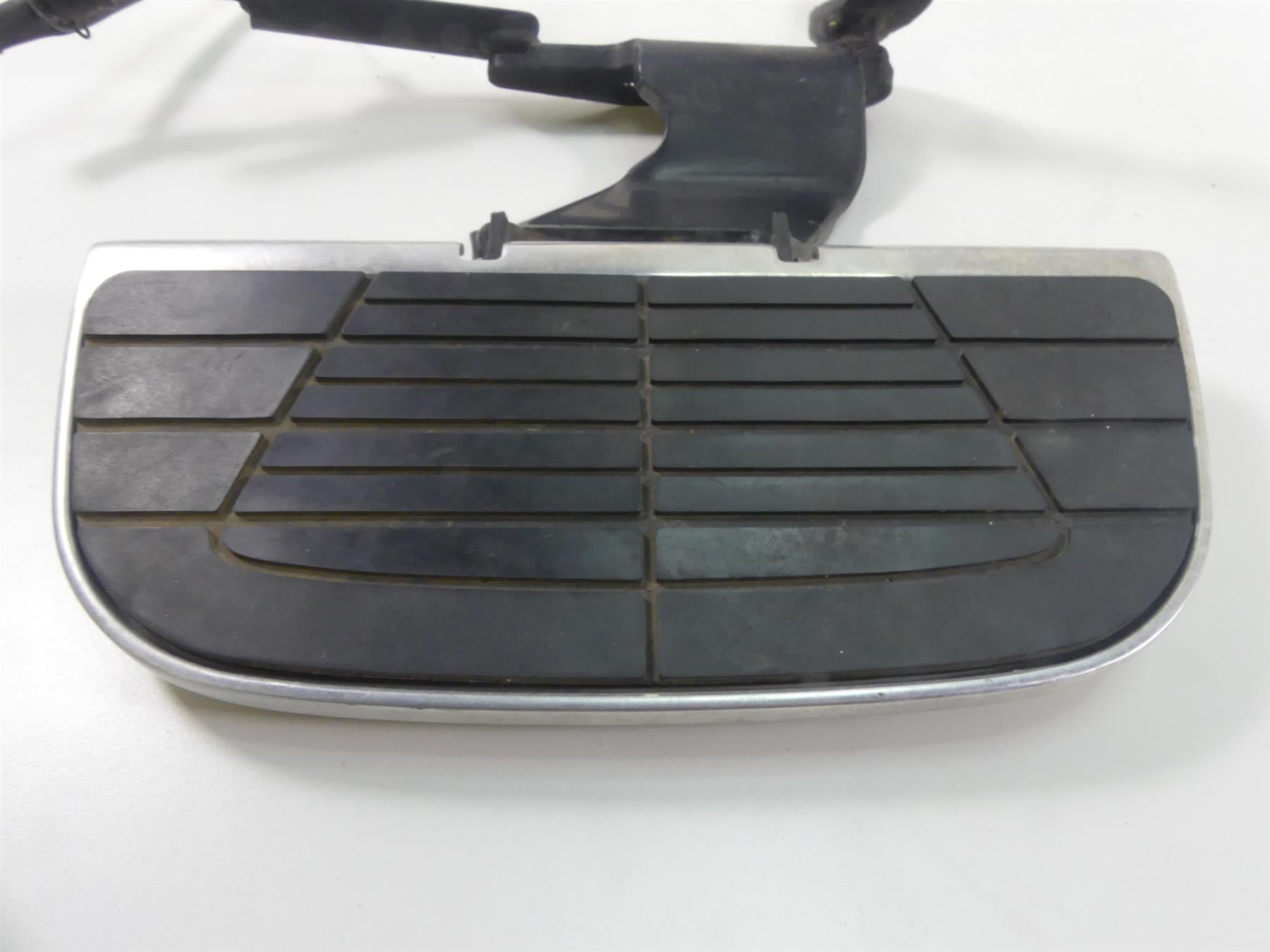 2007 Honda VTX1800 T1 Right Front Floor Board & Brake Pedal Set 50615-MCV-000 {{ shop.shopifyCountryName }} - Mototech271