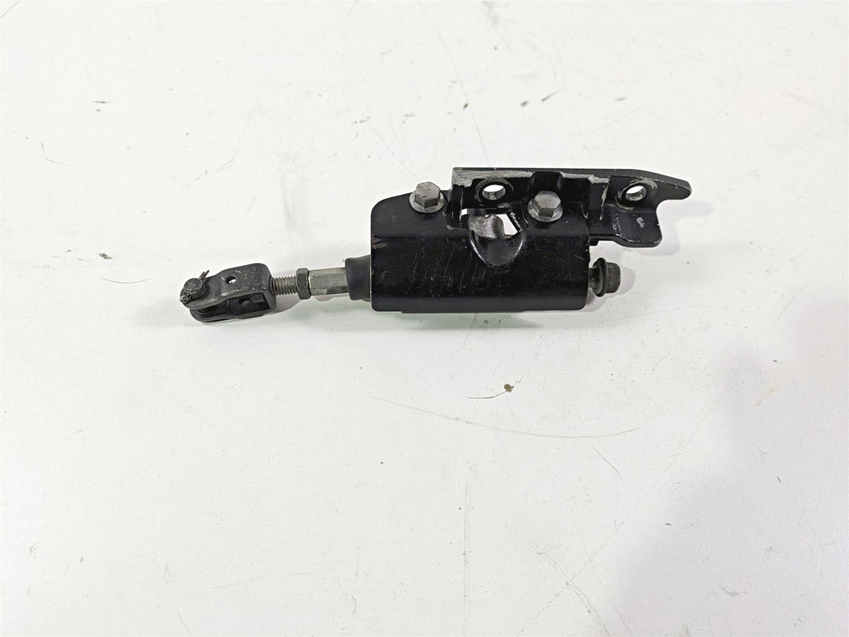 2008 Yamaha XVS1300 V-Star Tourer Rear Brake Master Cylinder 1/2 3D8-2583V-00-00 {{ shop.shopifyCountryName }} - Mototech271