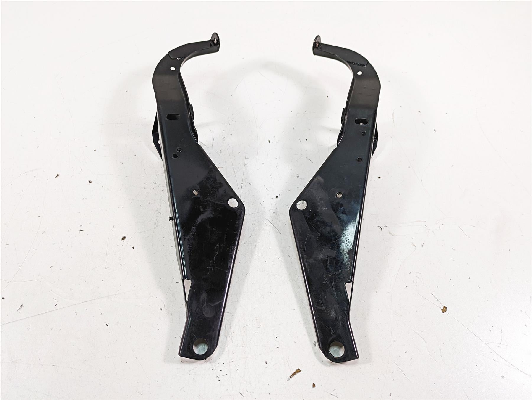 2008 Harley FLHTCU Electra Glide Front Fairing Mounts Bracket Set 58478-96B {{ shop.shopifyCountryName }} - Mototech271