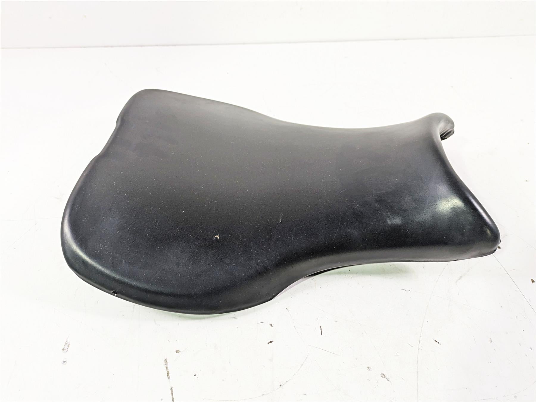 2012 Triumph Daytona 675 Front Driver Rider Seat Saddle - Read T2306512 {{ shop.shopifyCountryName }} - Mototech271