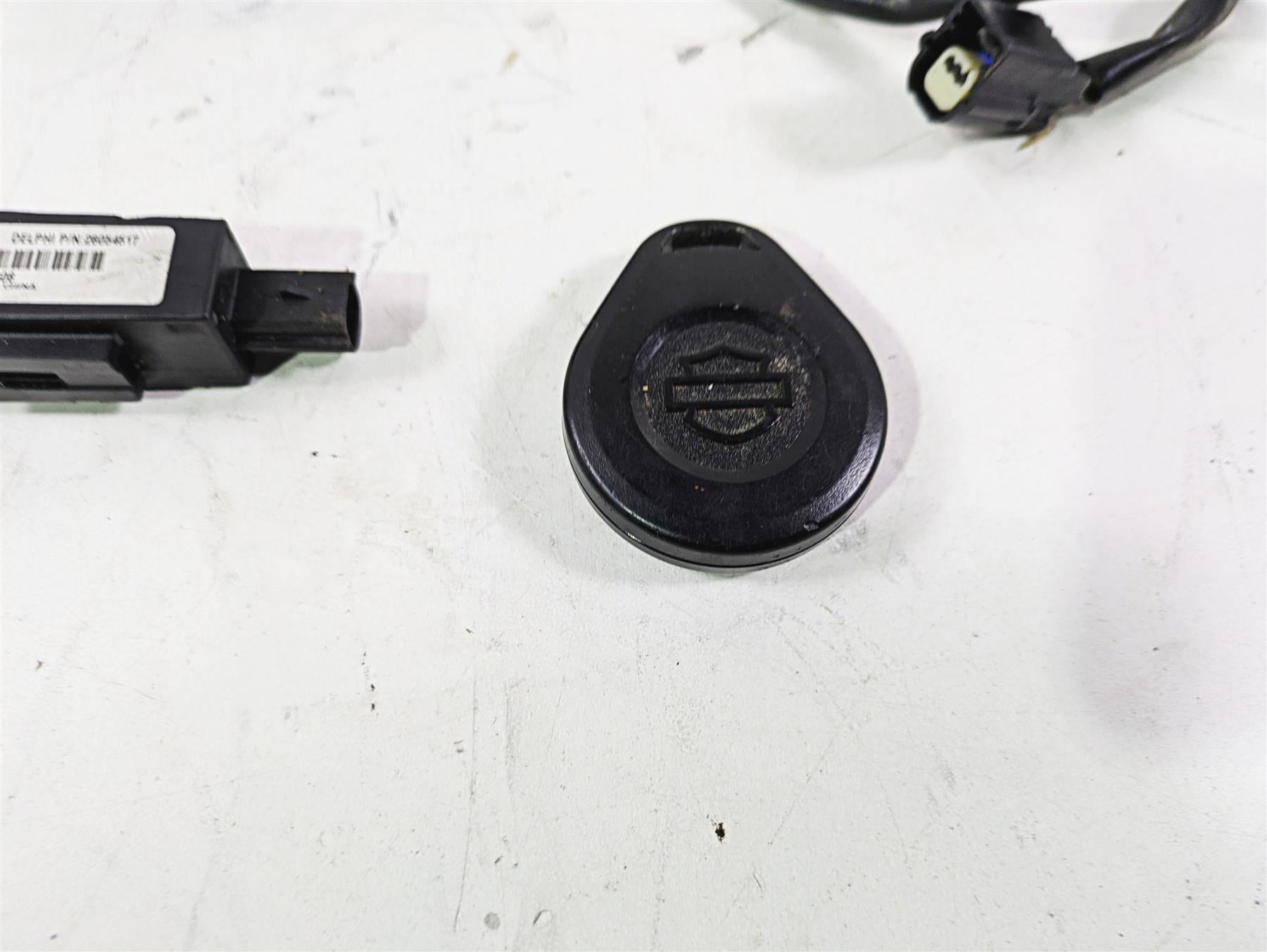 2011 Harley Touring FLHTCUSE CVO E-Glide Tssm Module Fob & Antenna 68924-07 {{ shop.shopifyCountryName }} - Mototech271