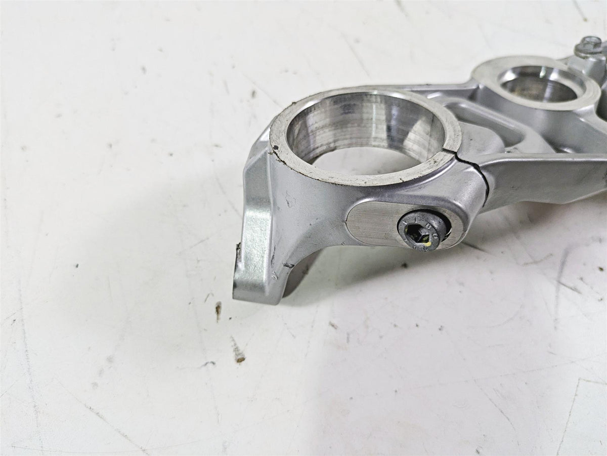 2021 Aprilia RS660 Upper Triple Tree Steering Clamp 2B005253 {{ shop.shopifyCountryName }} - Mototech271