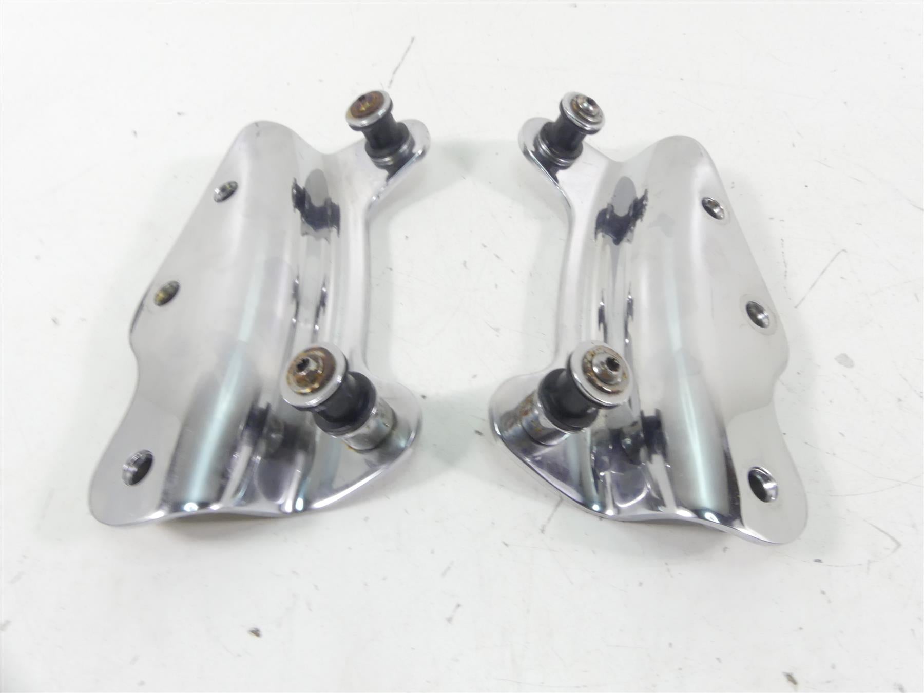 2011 Harley Touring FLTRX Road Glide Sissy Bar Quick Release Mounts 975119-0 {{ shop.shopifyCountryName }} - Mototech271