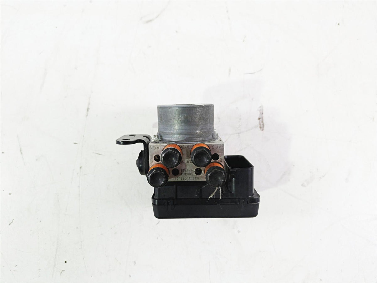 2018 Ducati Hypermotard 939 SP Abs Brake Pump Module Unit 54240402A {{ shop.shopifyCountryName }} - Mototech271