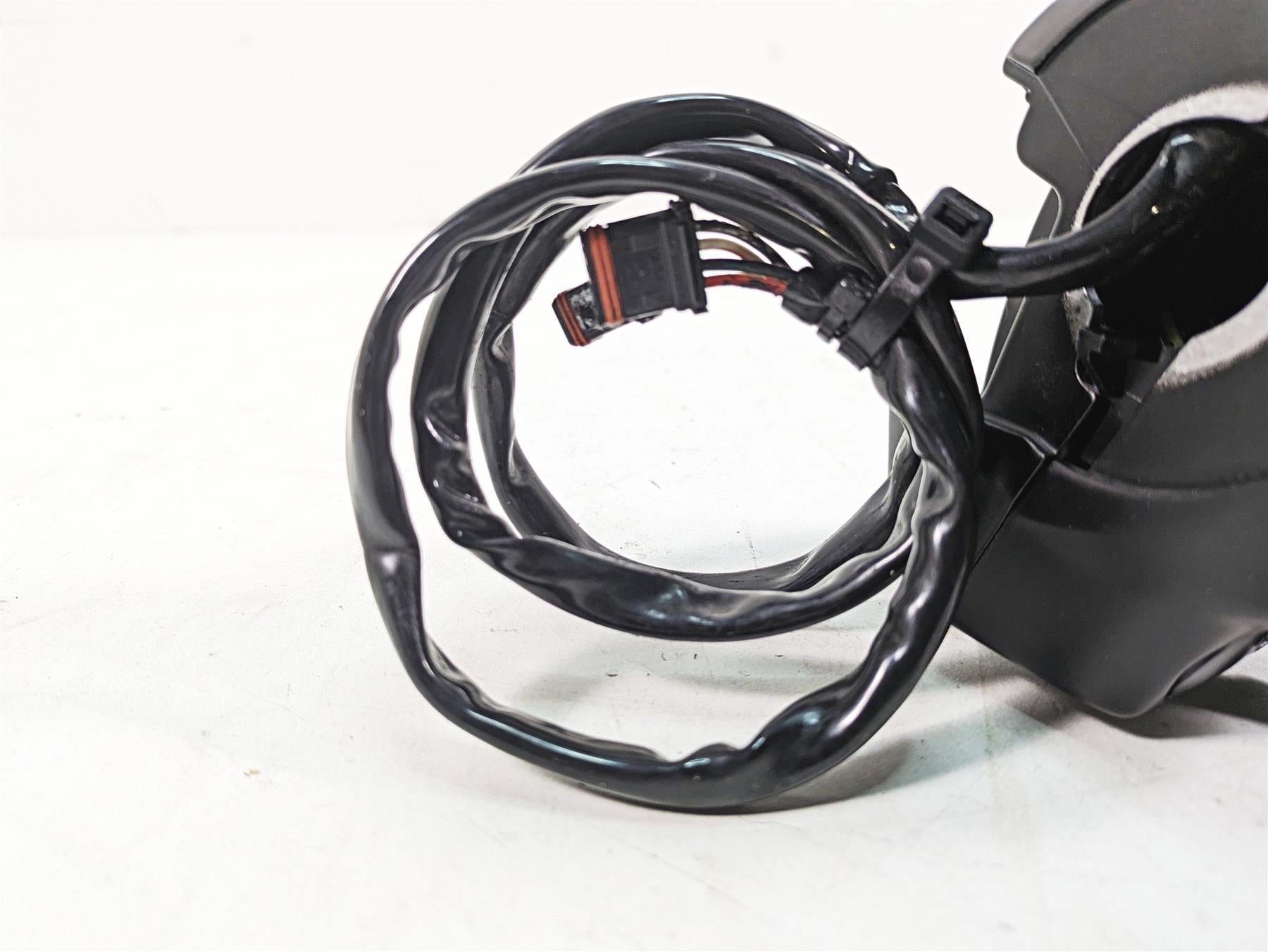 2020 Harley Touring FLHX Street Glide Right Control Switch Boom Box Gts 71500501 {{ shop.shopifyCountryName }} - Mototech271