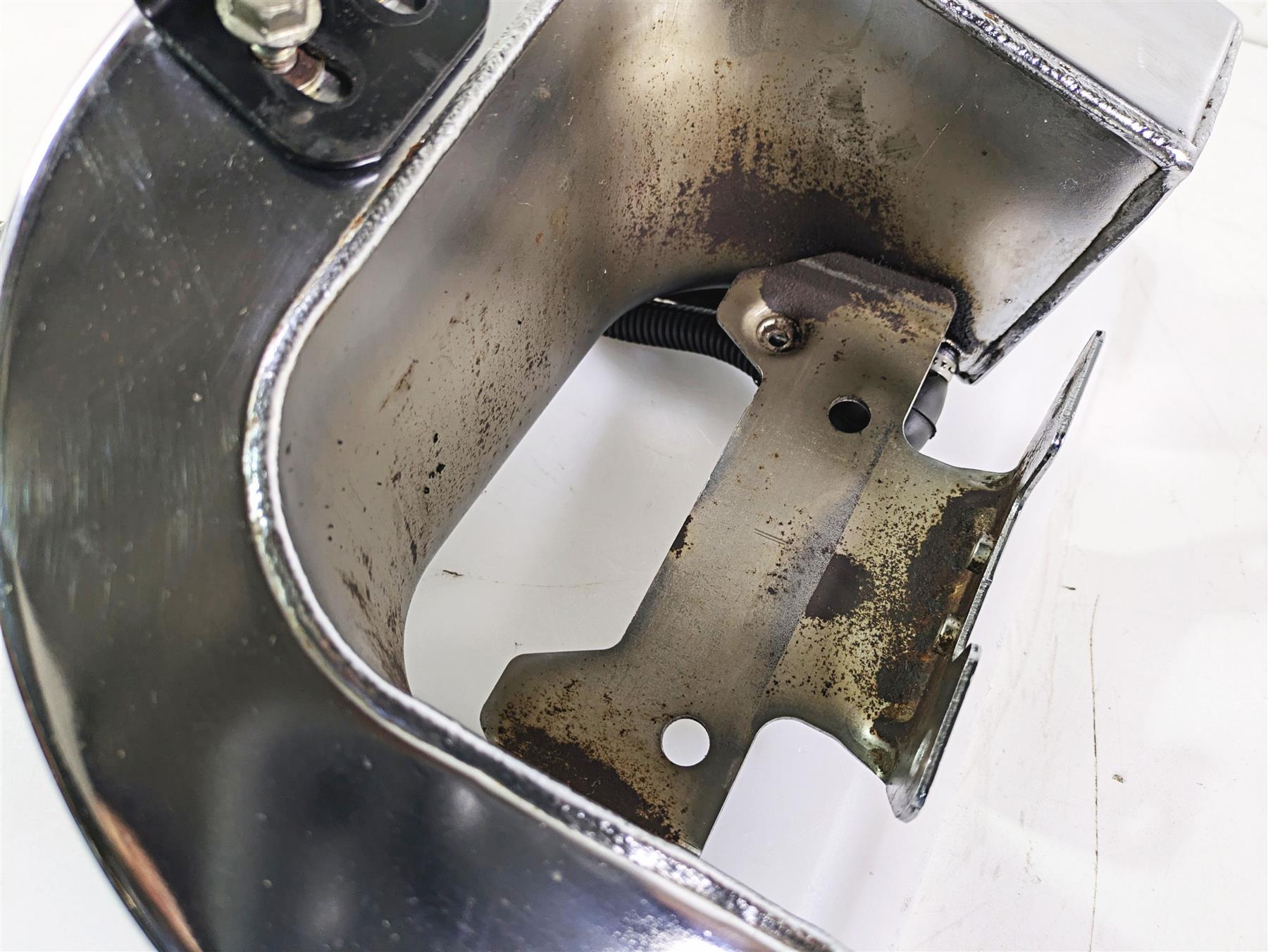 2008 Harley FLSTC 105TH Softail Heritage Oil Tank Reservoir & Lines 62498-00A {{ shop.shopifyCountryName }} - Mototech271