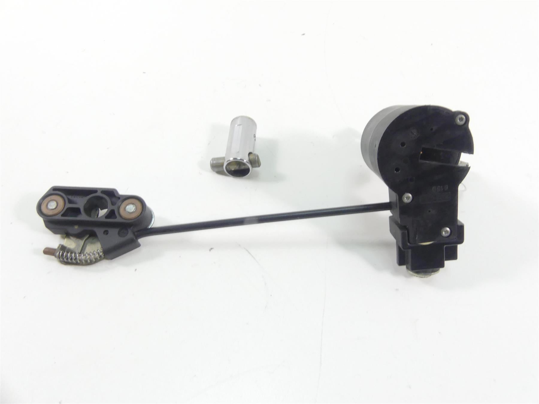 2006 Harley VRSCD Night Rod Ignition Switch Key Lock Set 71403-01 52385-01 {{ shop.shopifyCountryName }} - Mototech271