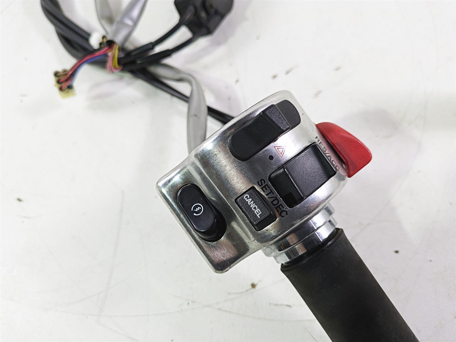 2004 Yamaha XVZ1300 Royal Star Right Hand Control Switch 4XY-83969-10-00 {{ shop.shopifyCountryName }} - Mototech271