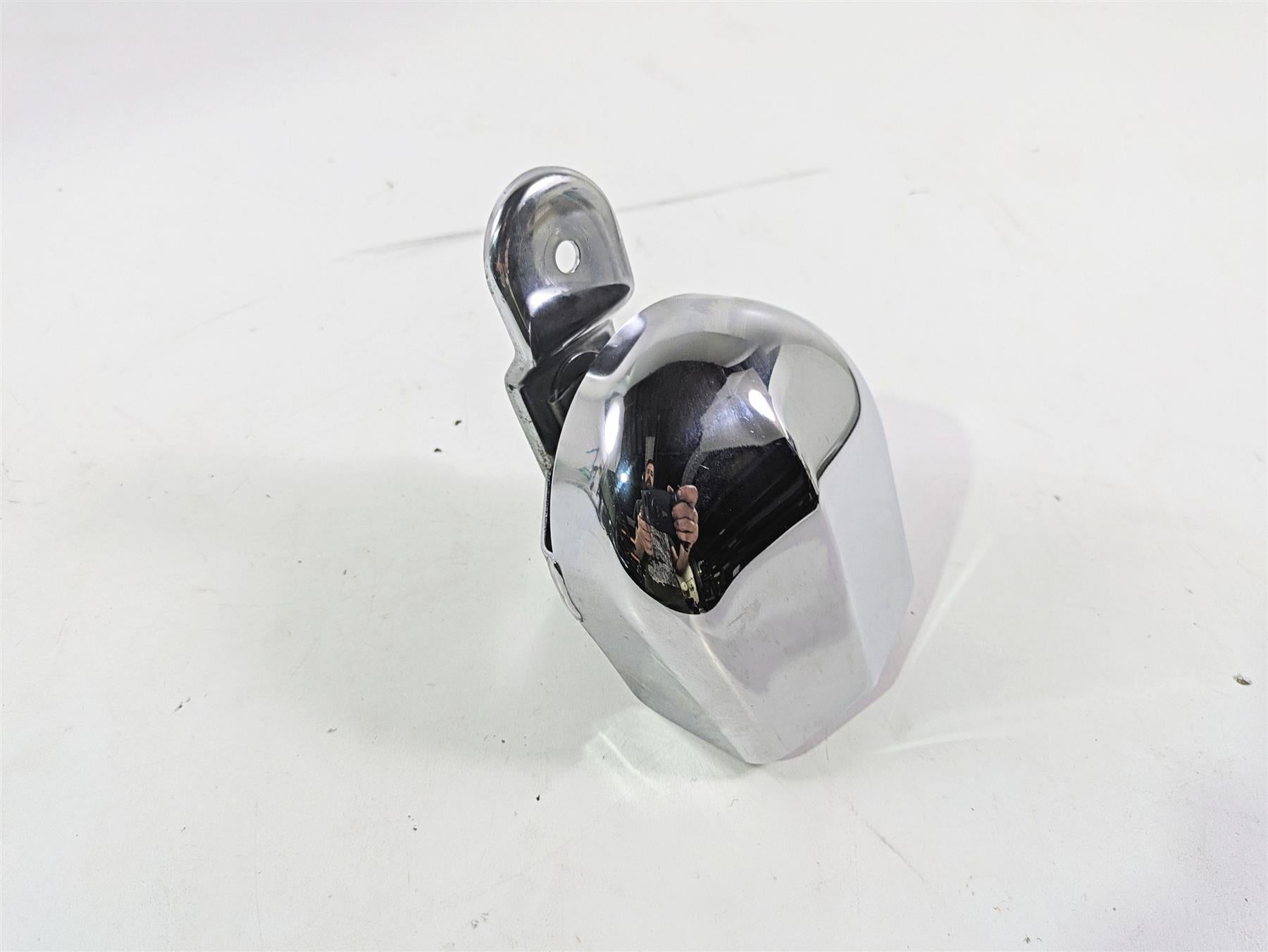 2007 Harley Touring FLHRSE CVO Road King Horn & Chrome Cover 61300478A {{ shop.shopifyCountryName }} - Mototech271