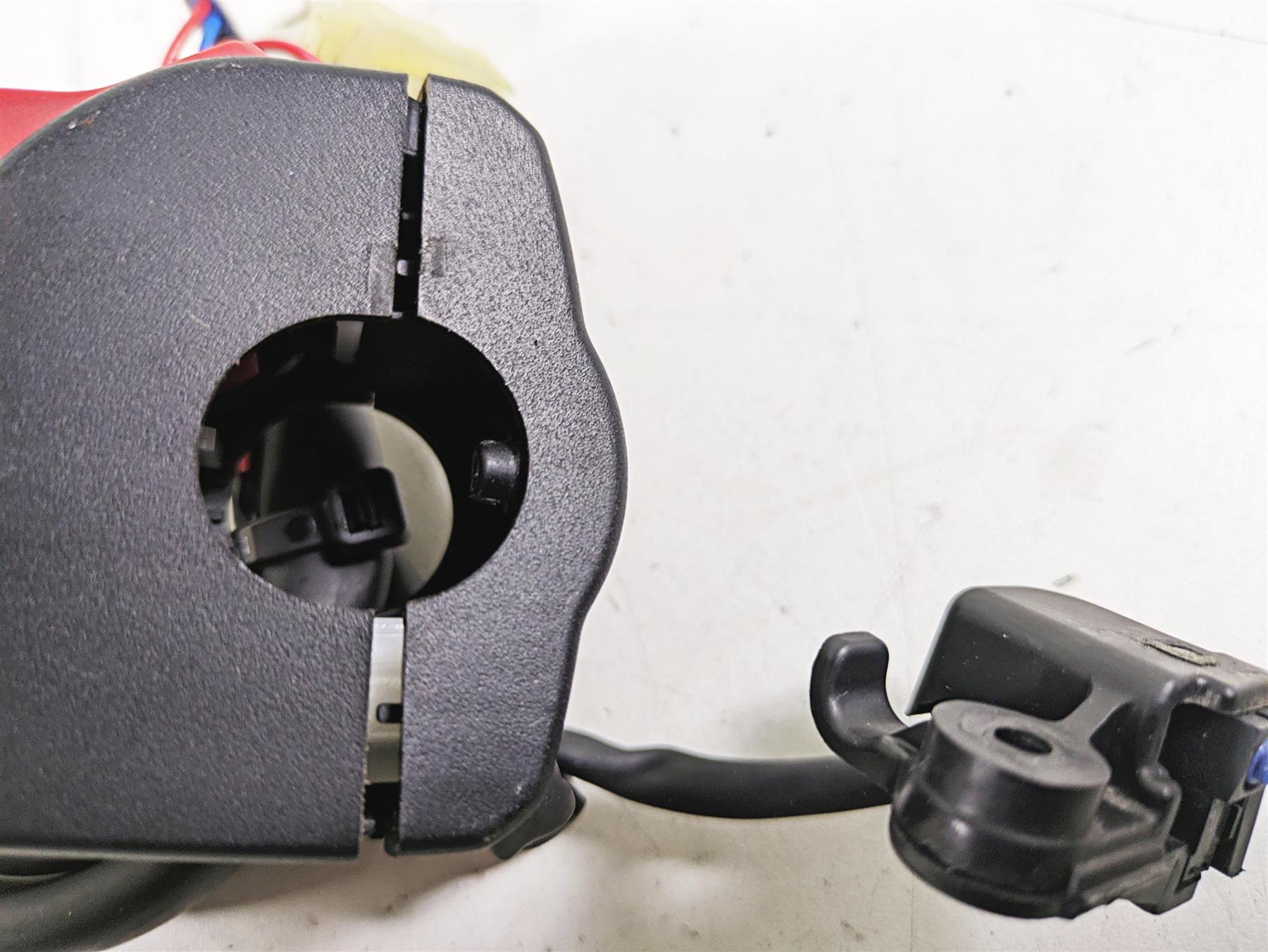 2020 Triumph Street Scrambler 900 Right Hand Control Switch T2041708 {{ shop.shopifyCountryName }} - Mototech271