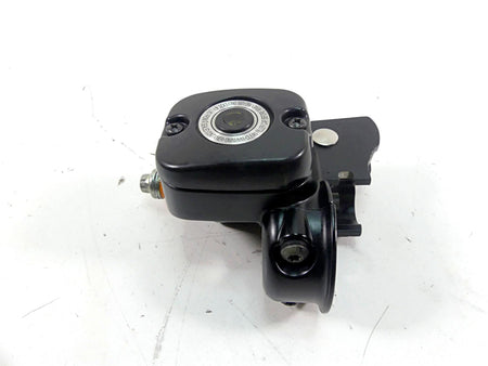 2007 Harley Touring FLHRC Road King Front Brake Master Cylinder 11/16" 46423-05C {{ shop.shopifyCountryName }} - Mototech271