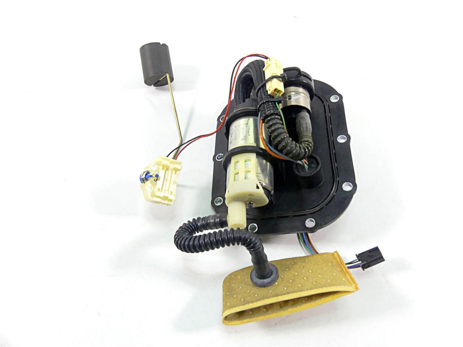 2011 Victory Cross Country Fuel Gas Petrol Pump - Tested 2521020 {{ shop.shopifyCountryName }} - Mototech271