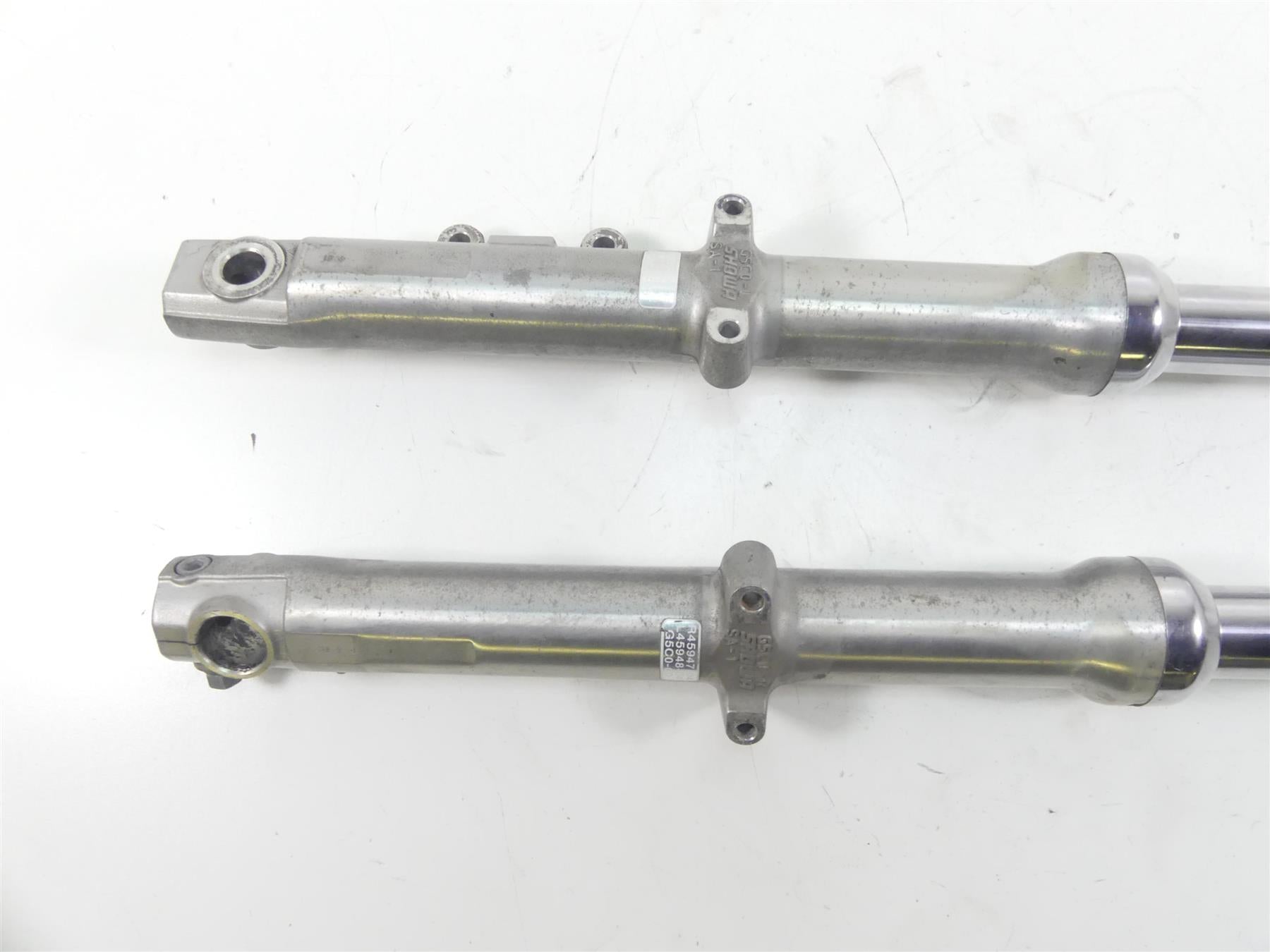 2005 Harley Dyna FXDLI Low Rider Front 39mm Fork Leg Set R 45947-04 L 45948-04 {{ shop.shopifyCountryName }} - Mototech271