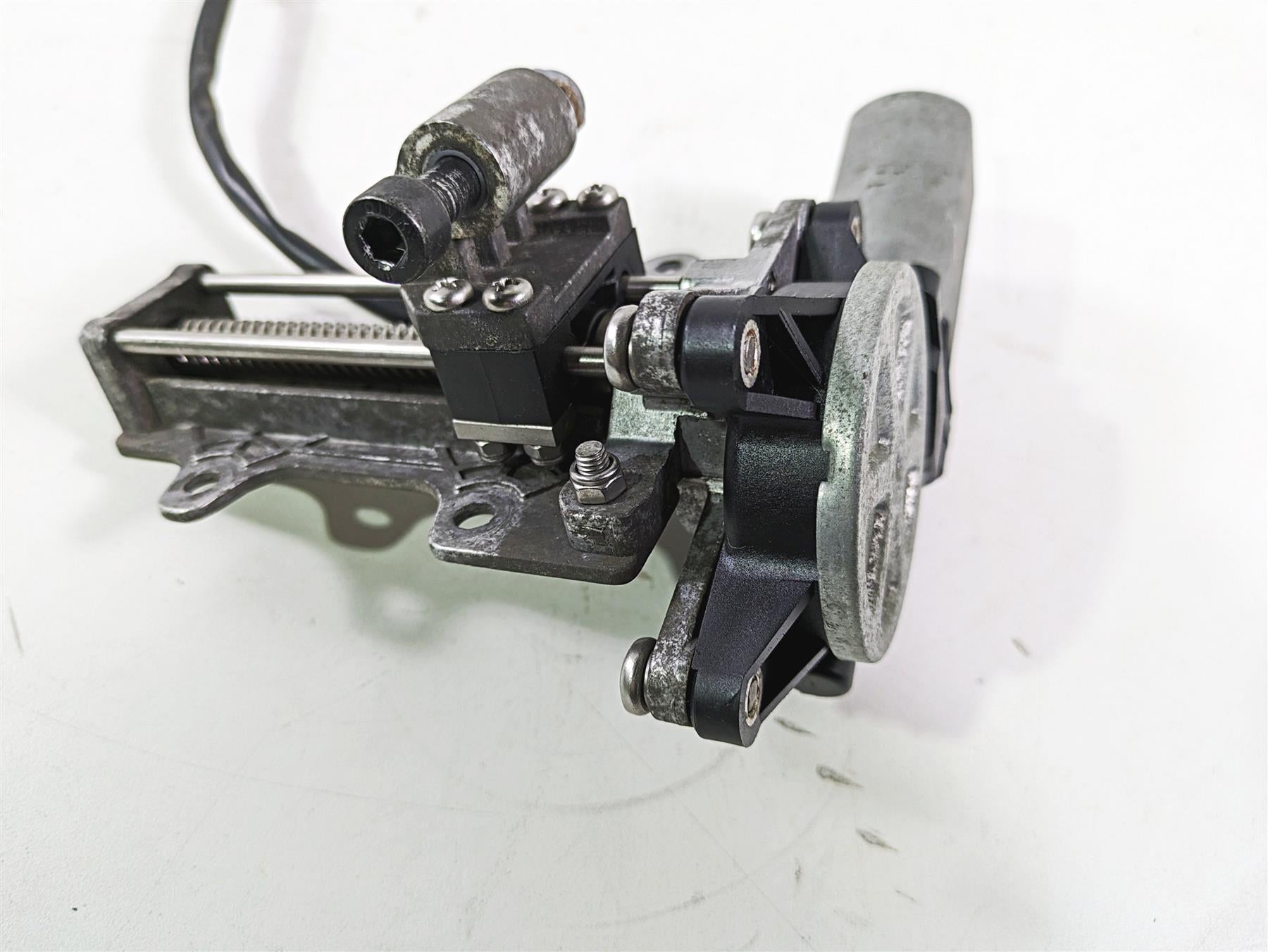 2018 Indian Chieftain Dark Horse Windshield Motor 4016791 4081090 {{ shop.shopifyCountryName }} - Mototech271