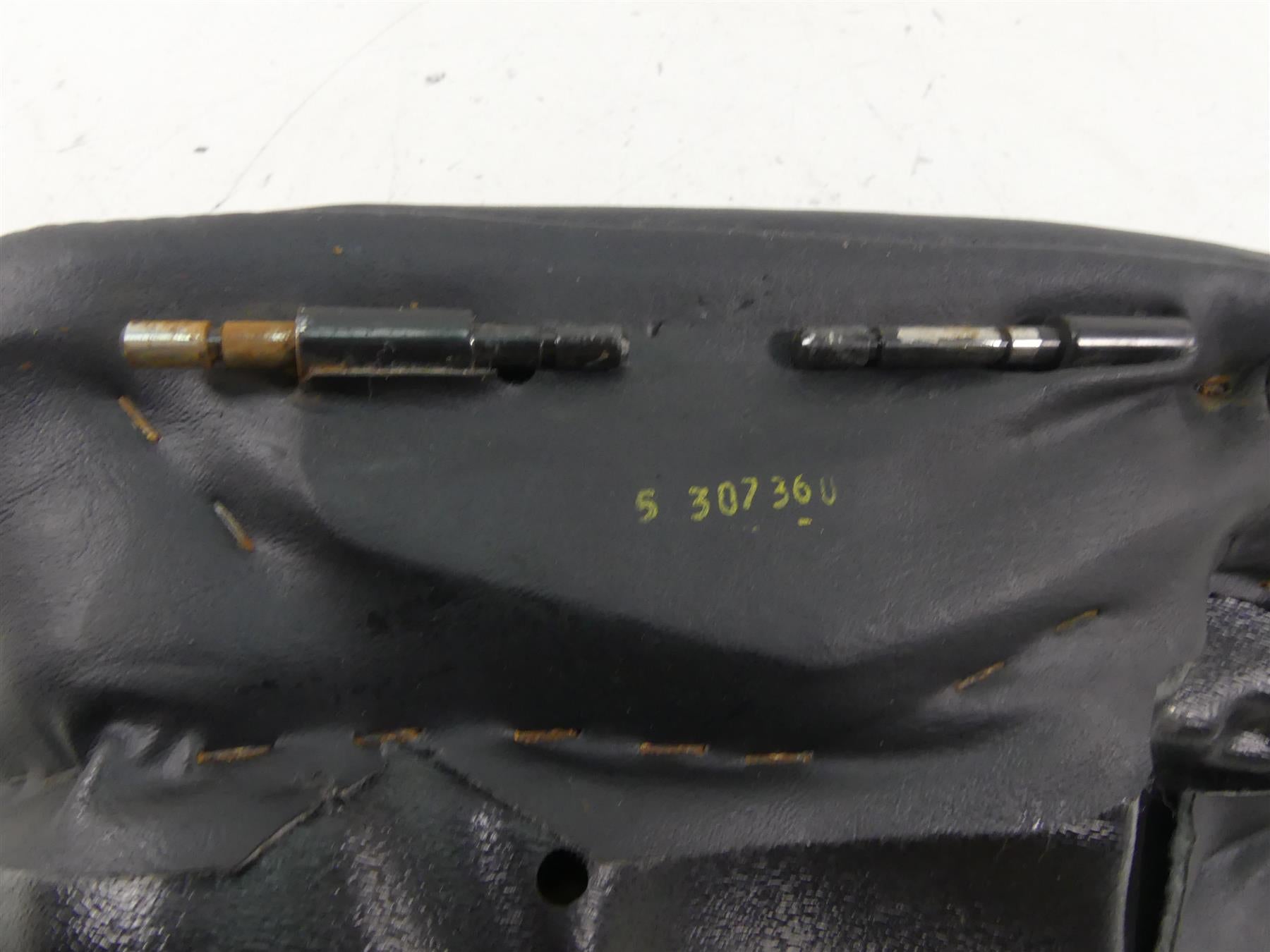 2012 Harley VRSCF Muscle Rod Front Rider Driver Seat Saddle - No Tears 52433-09 {{ shop.shopifyCountryName }} - Mototech271